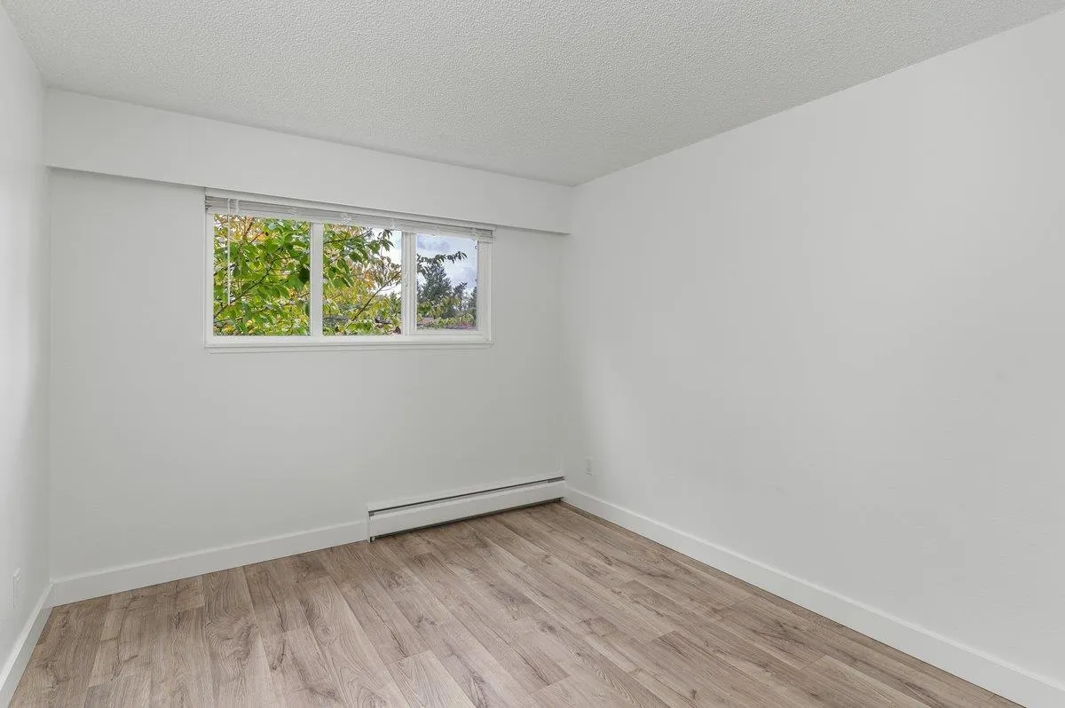 12096 222 Street #212