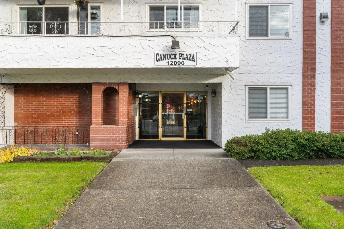 12096 222 Street #212