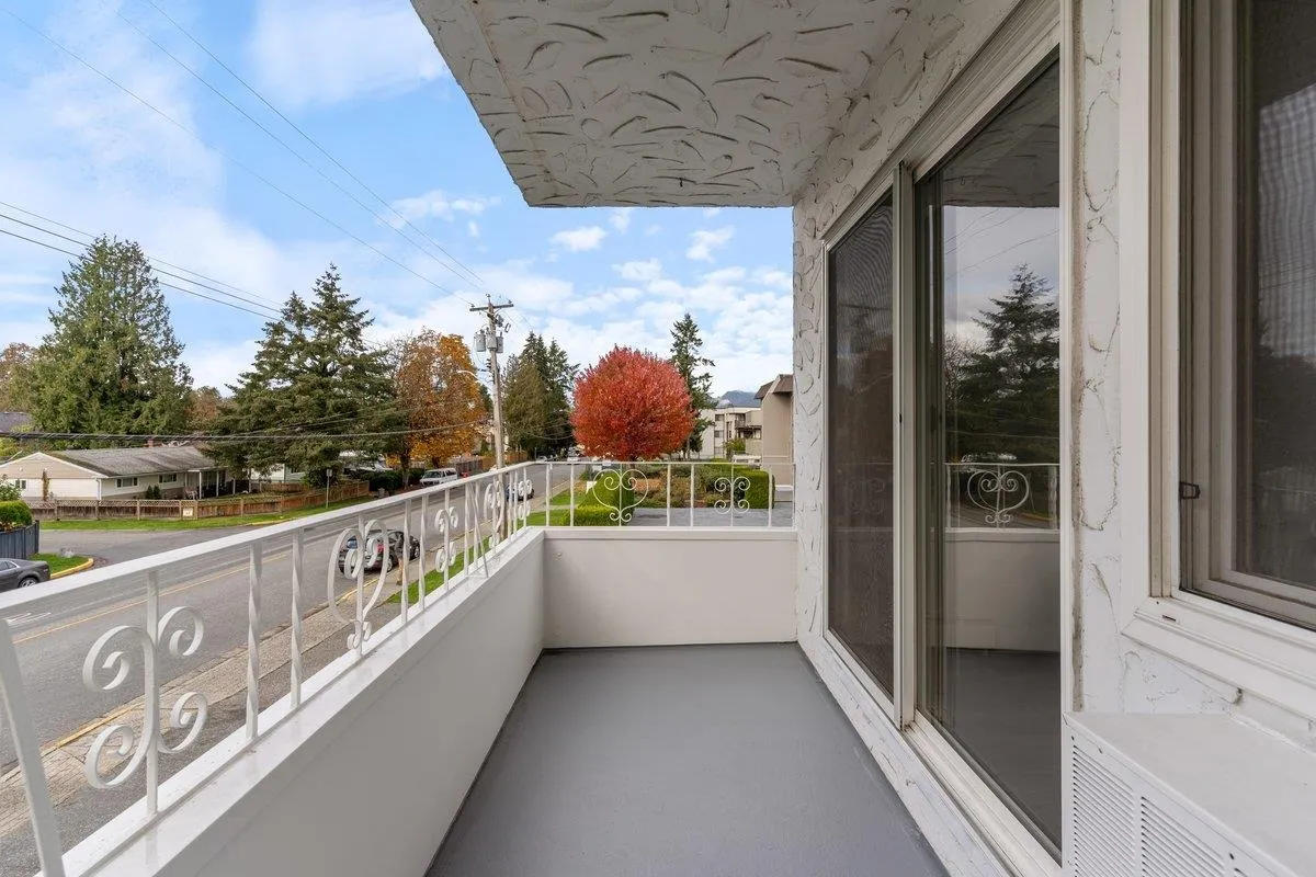 12096 222 Street #212