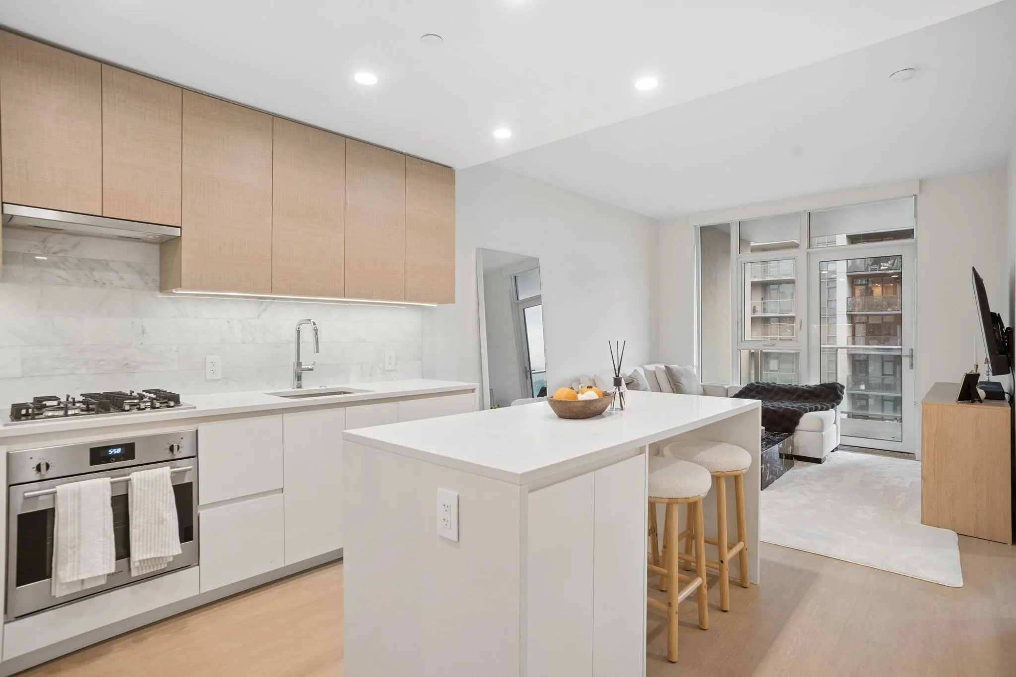 4168 Lougheed Highway #1203