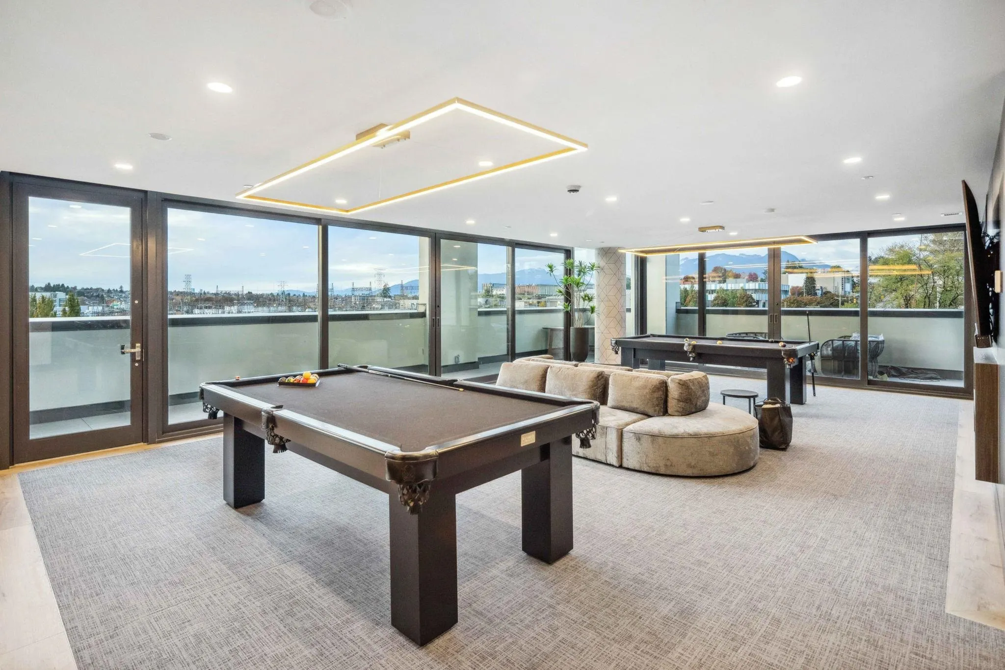 4168 Lougheed Highway #1203