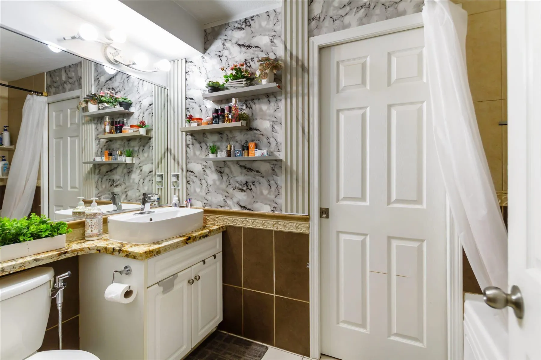 1383 Brunette Avenue #2