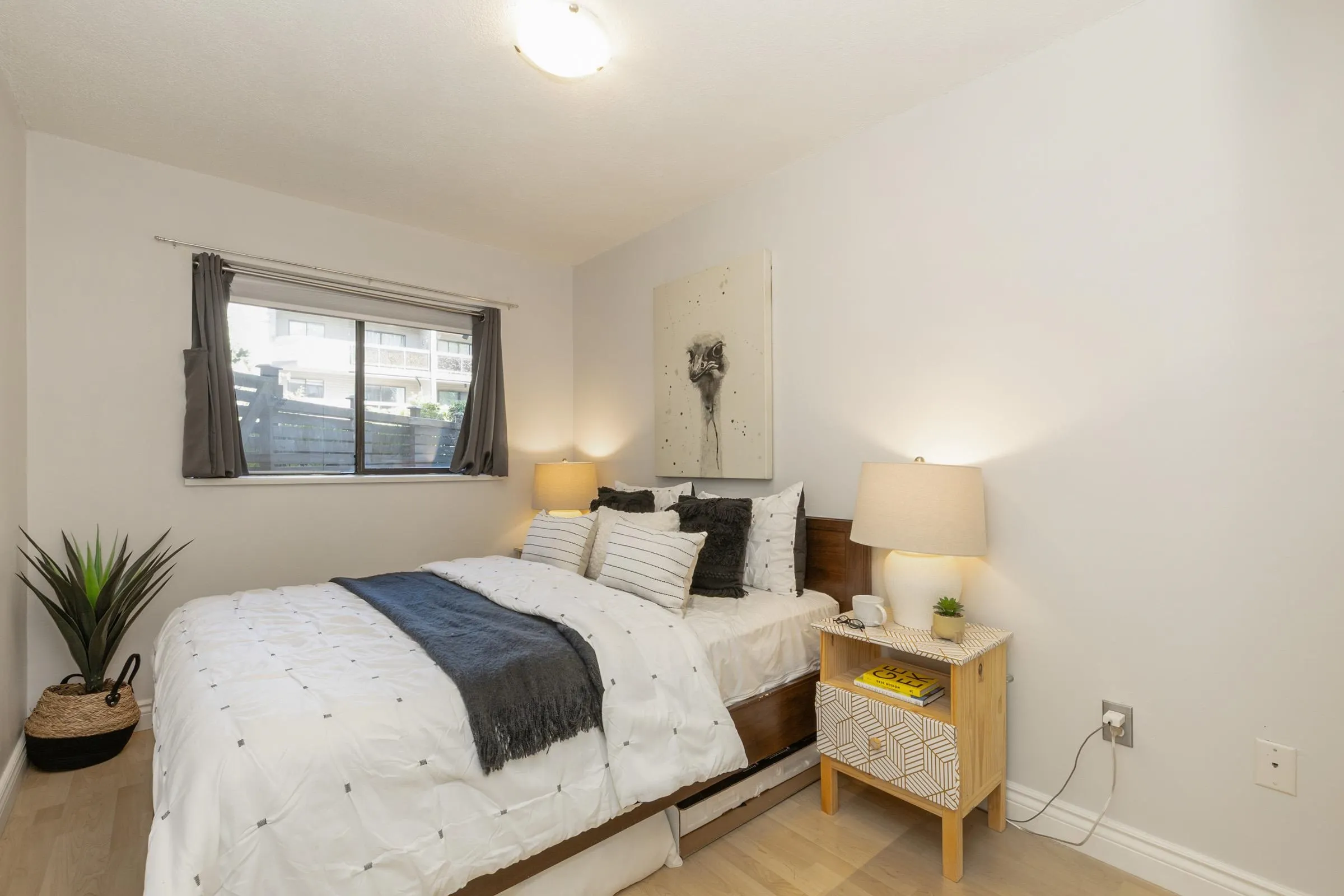 6105 Kingsway #112