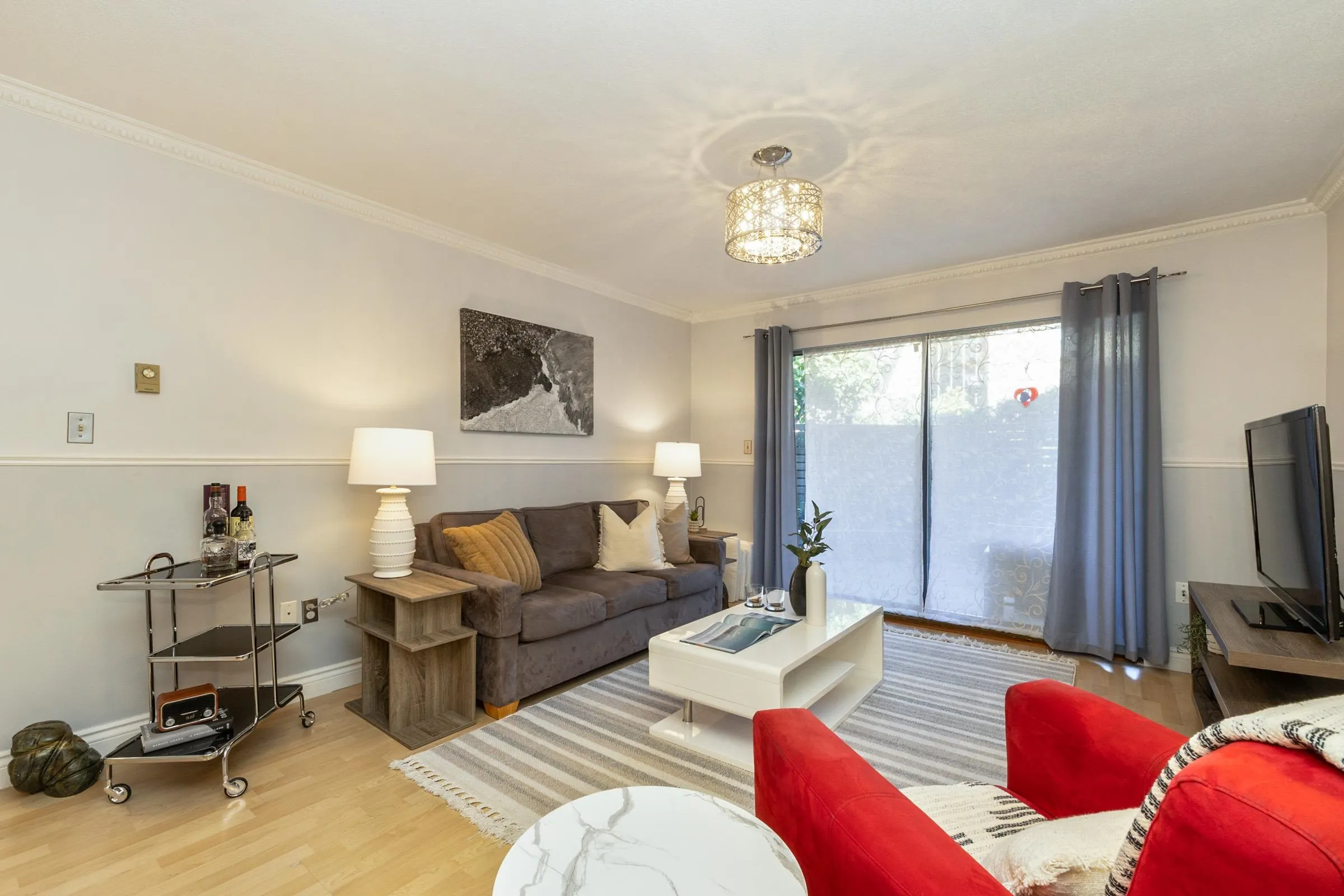 6105 Kingsway #112