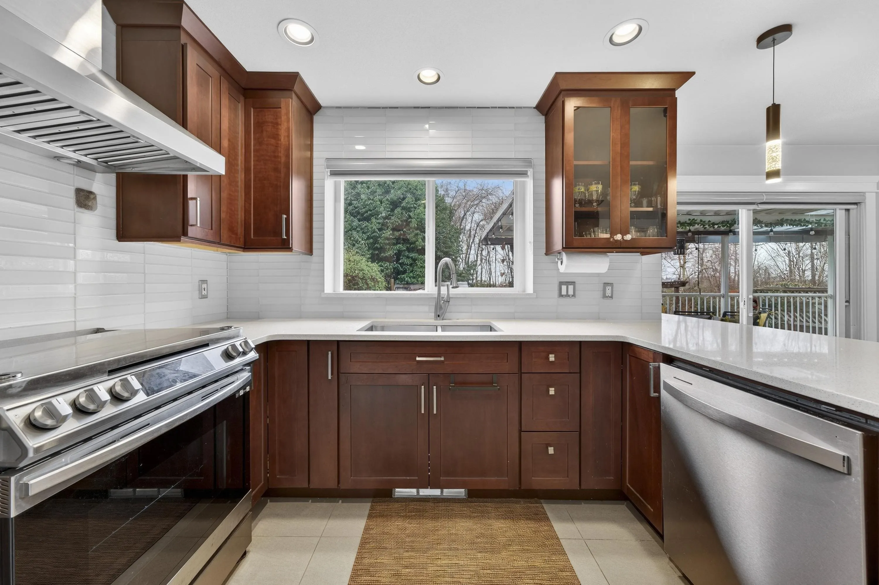 5591 Oliver Drive