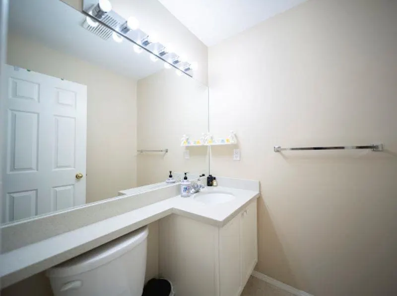 2880 Panorama Drive #103