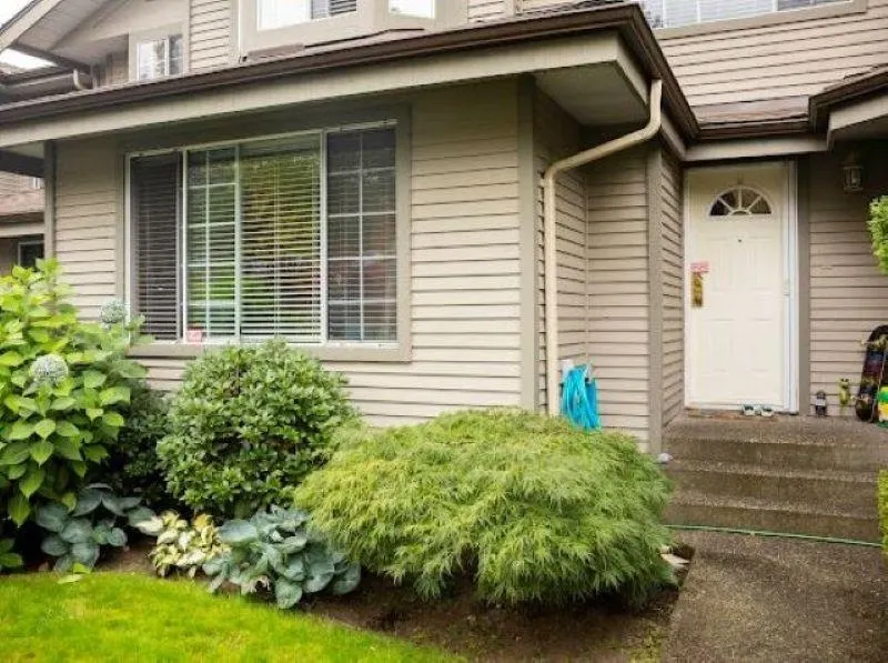 2880 Panorama Drive #103