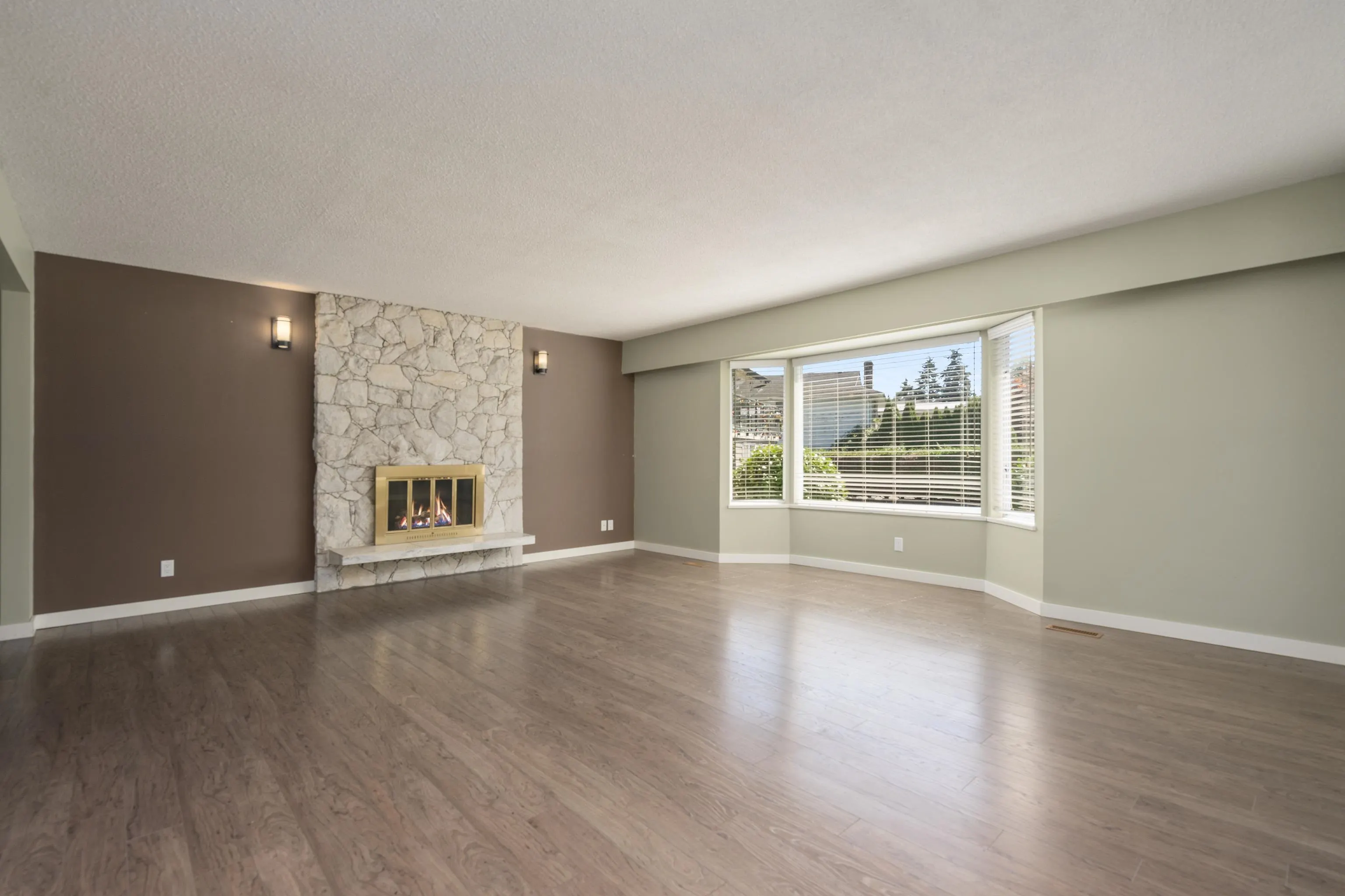 8611 Rideau Drive