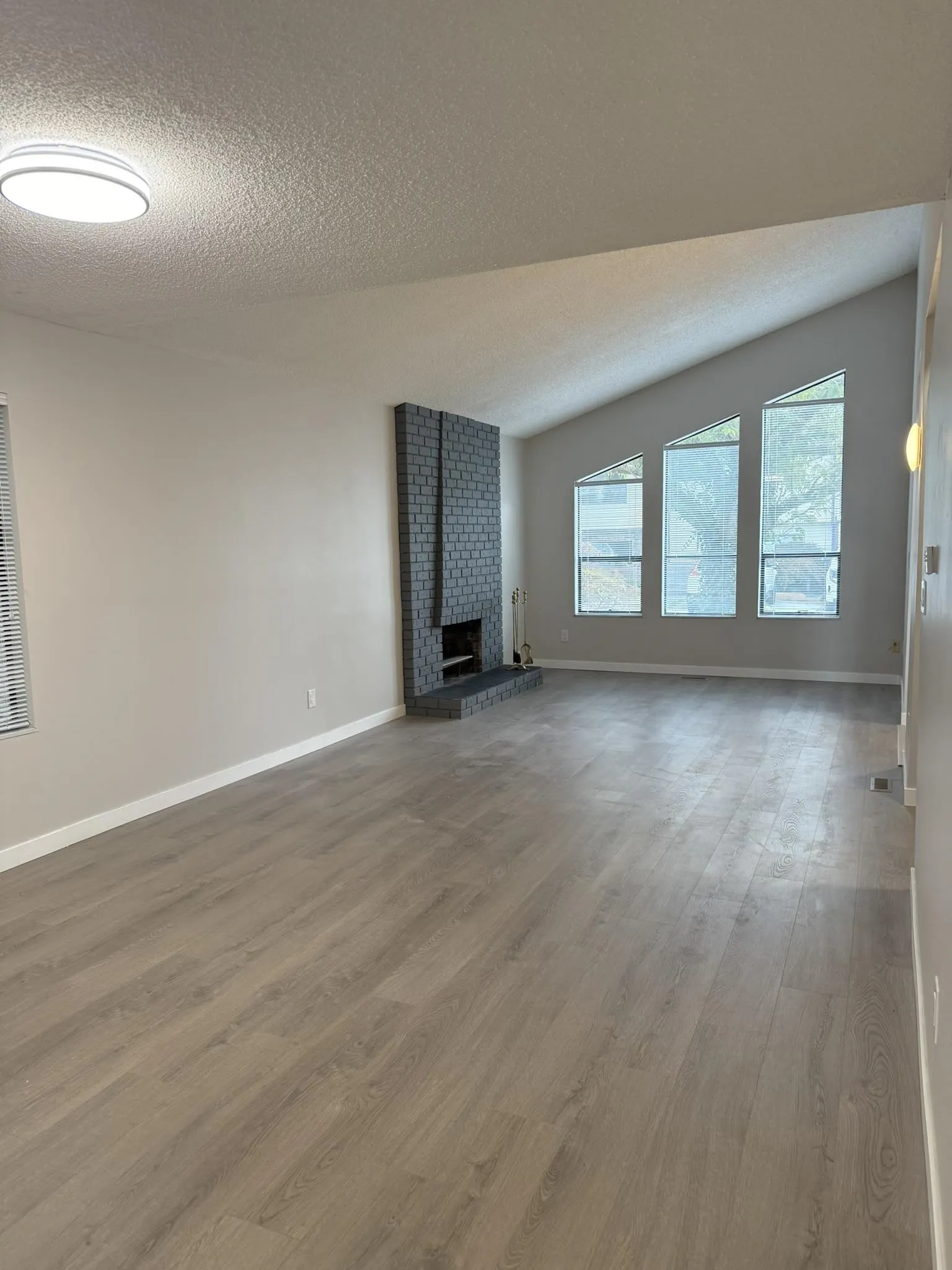 1965 Flynn Crescent
