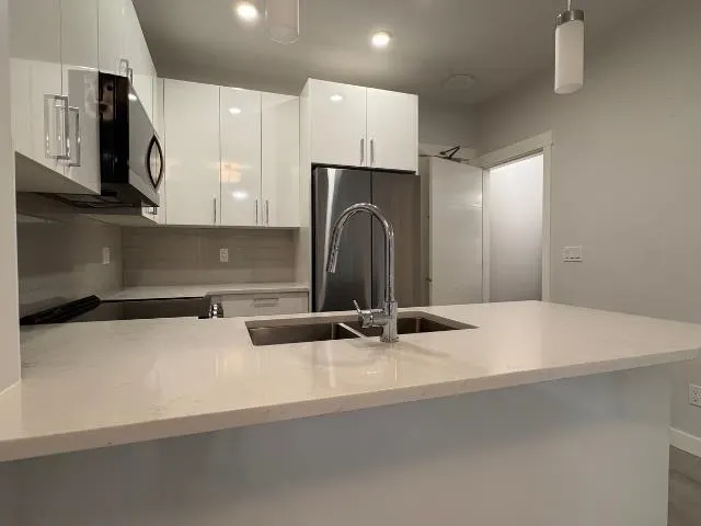 33886 Pine #112