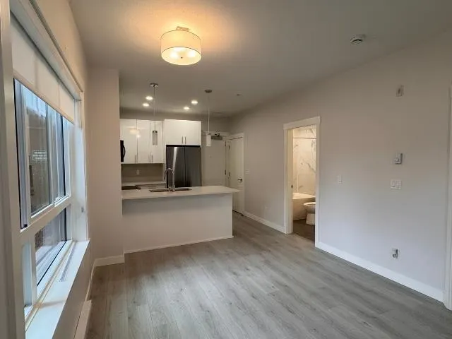 33886 Pine #112
