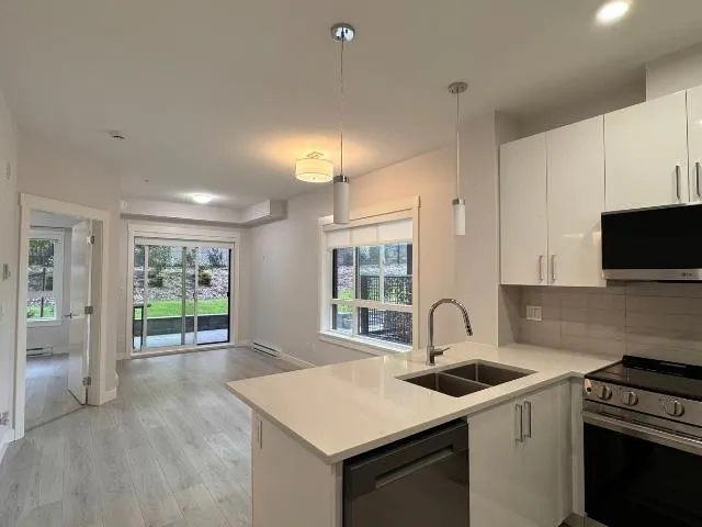 33886 Pine #112