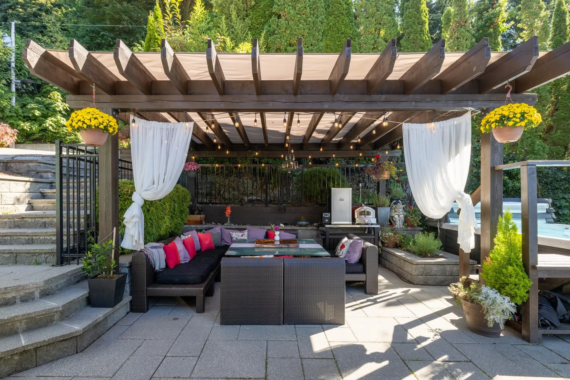 350 Bayview Place