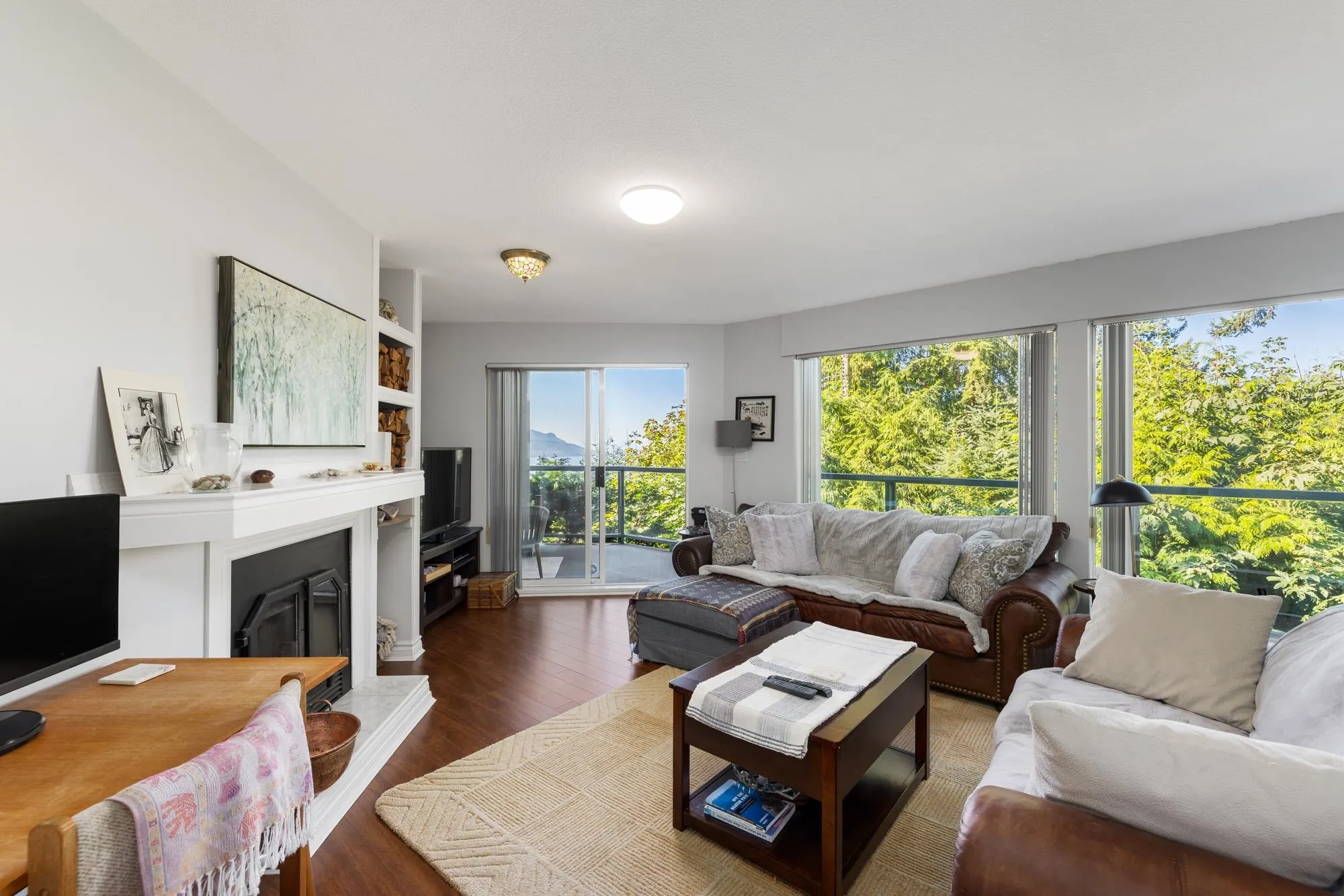 350 Bayview Place