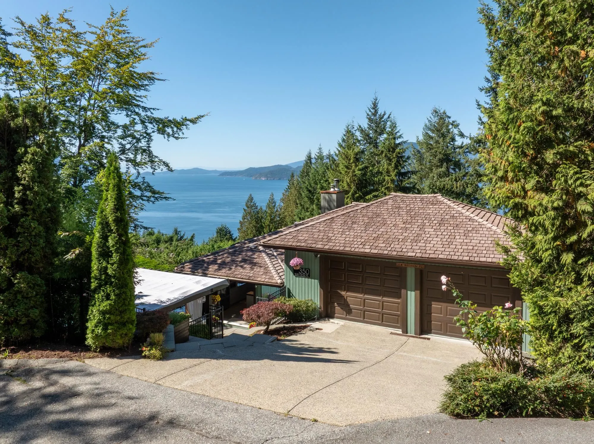 350 Bayview Place