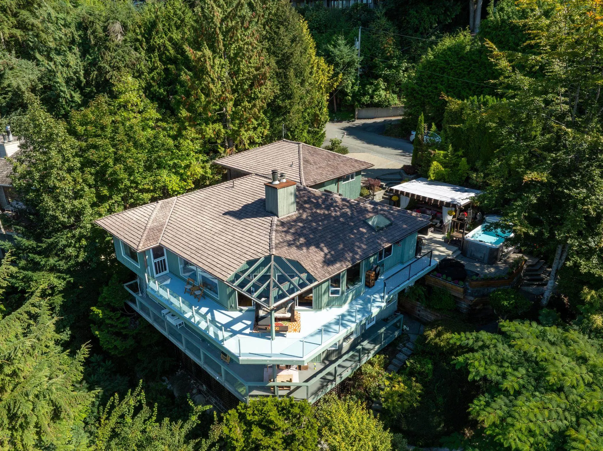 350 Bayview Place