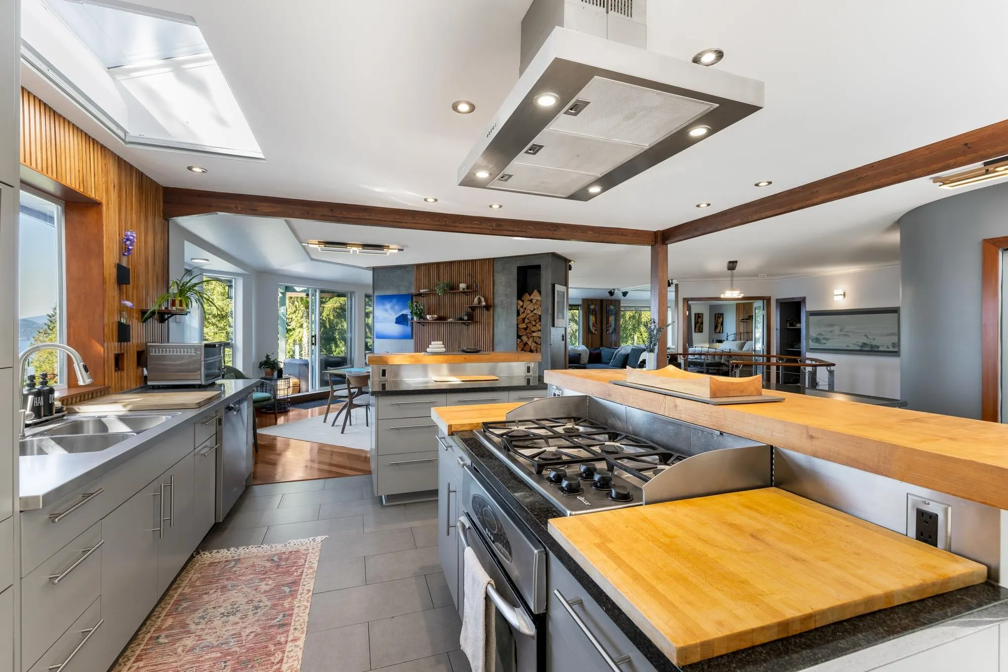 350 Bayview Place