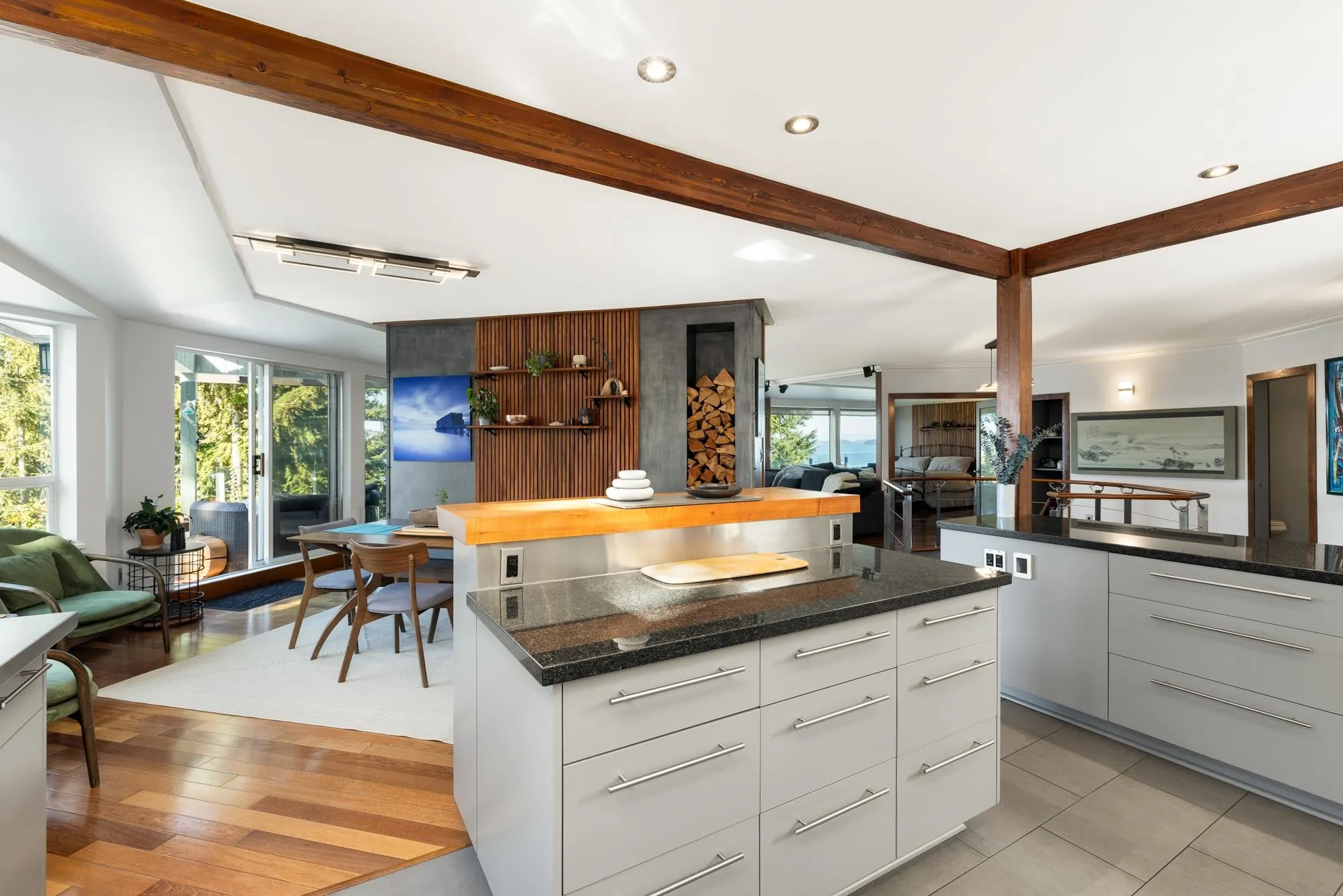 350 Bayview Place