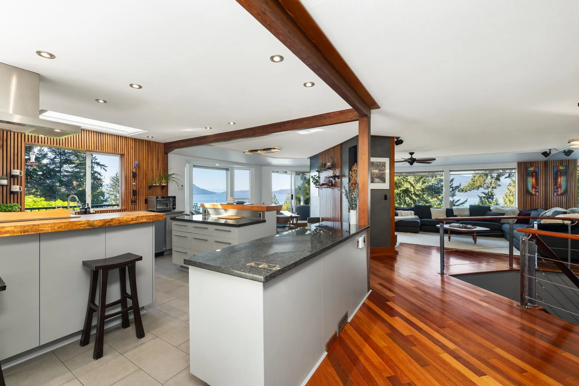 350 Bayview Place