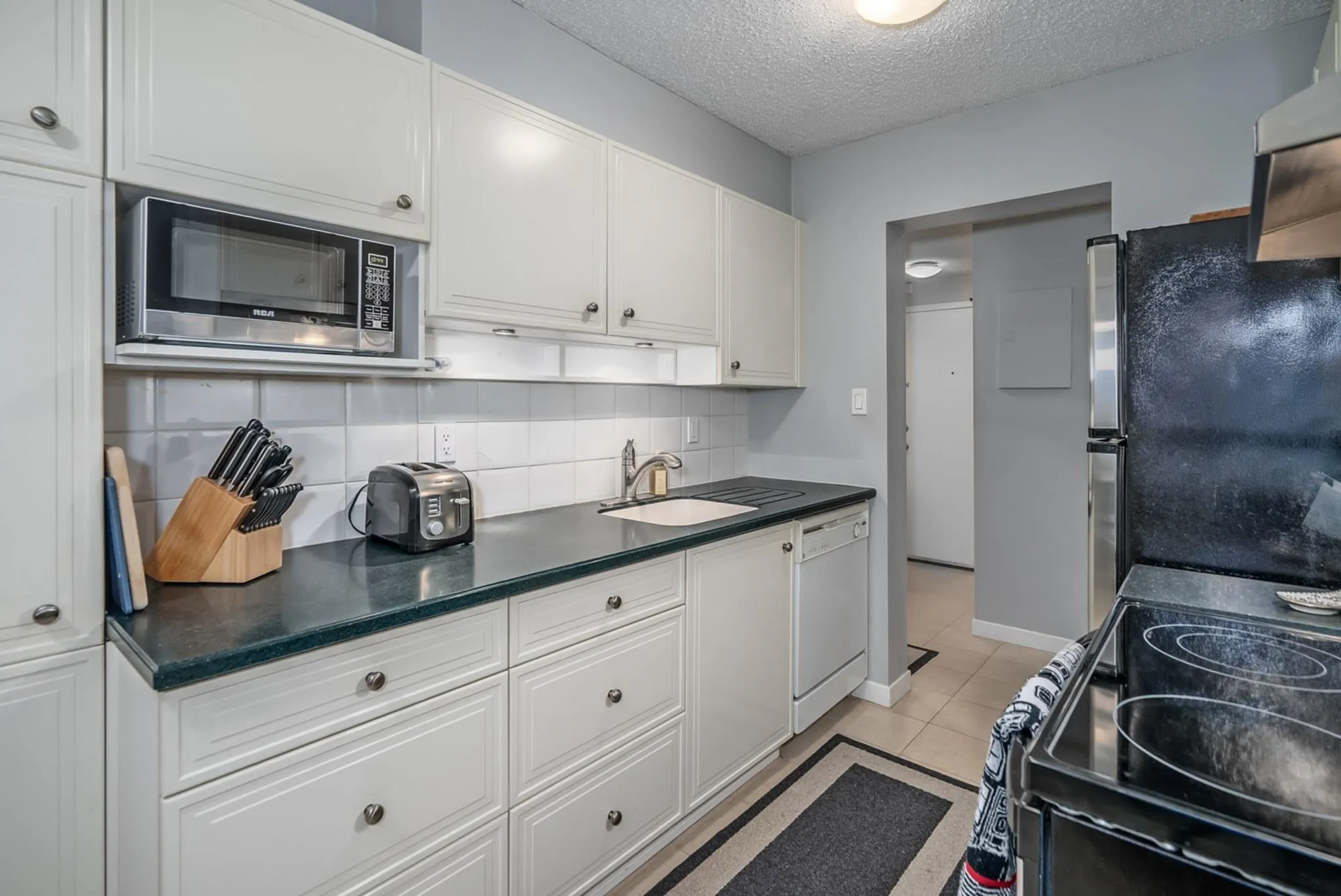 6655 Lynas Lane #111