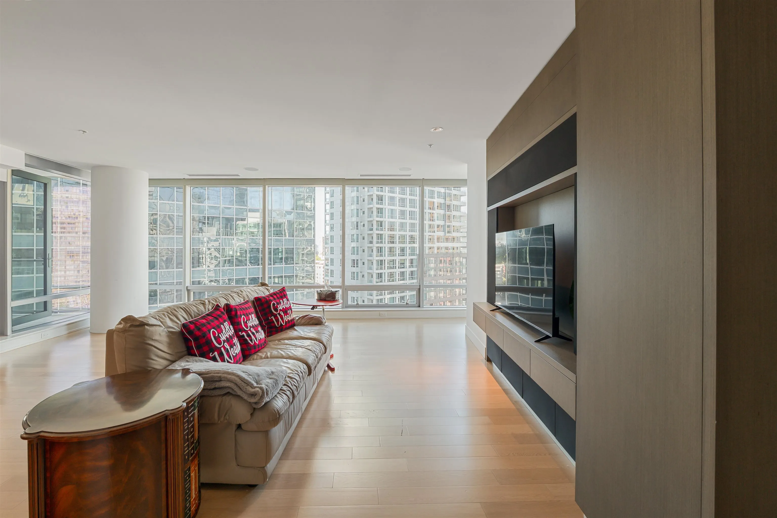 1111 Alberni Street #1809