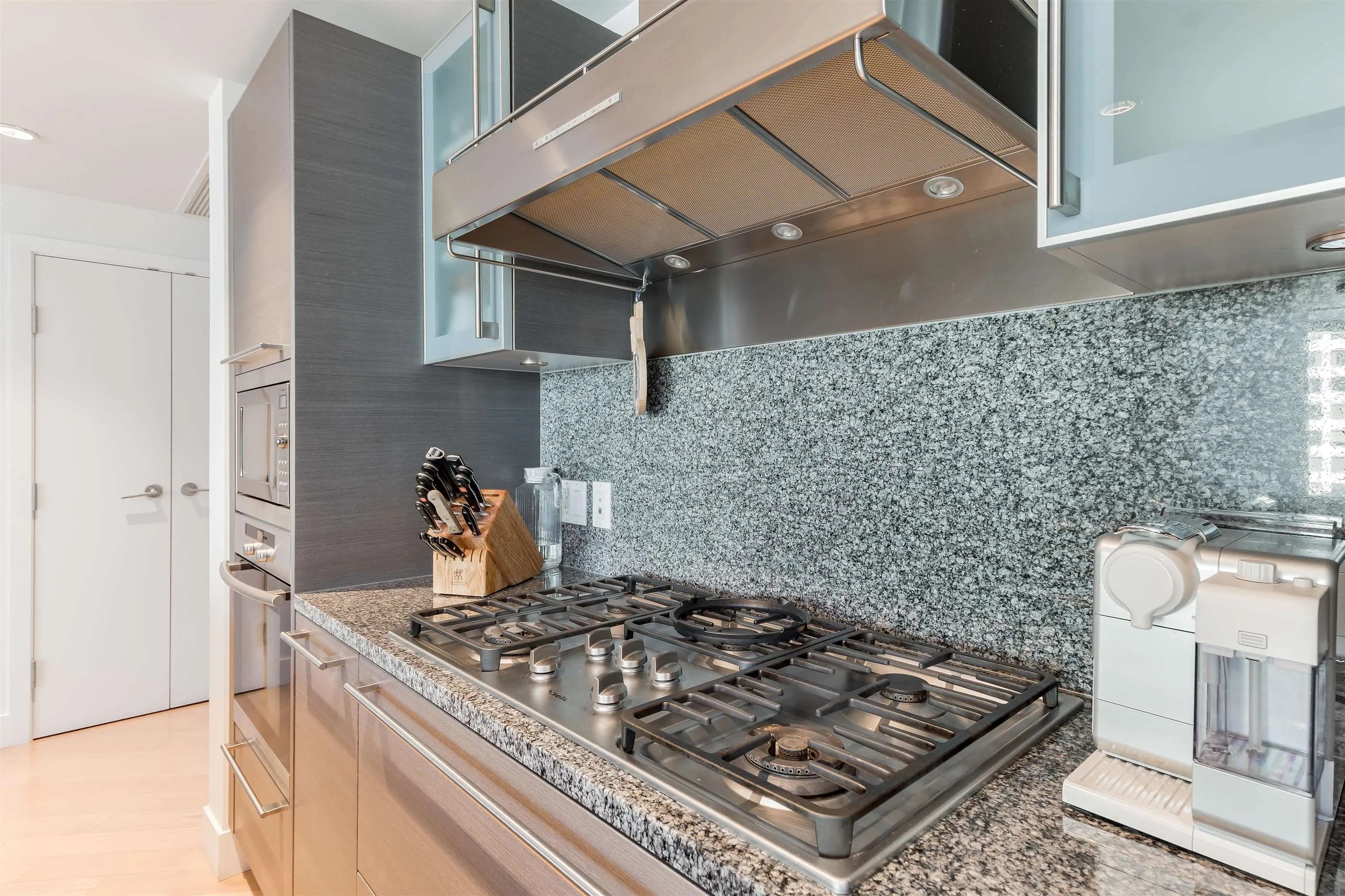 1111 Alberni Street #1809
