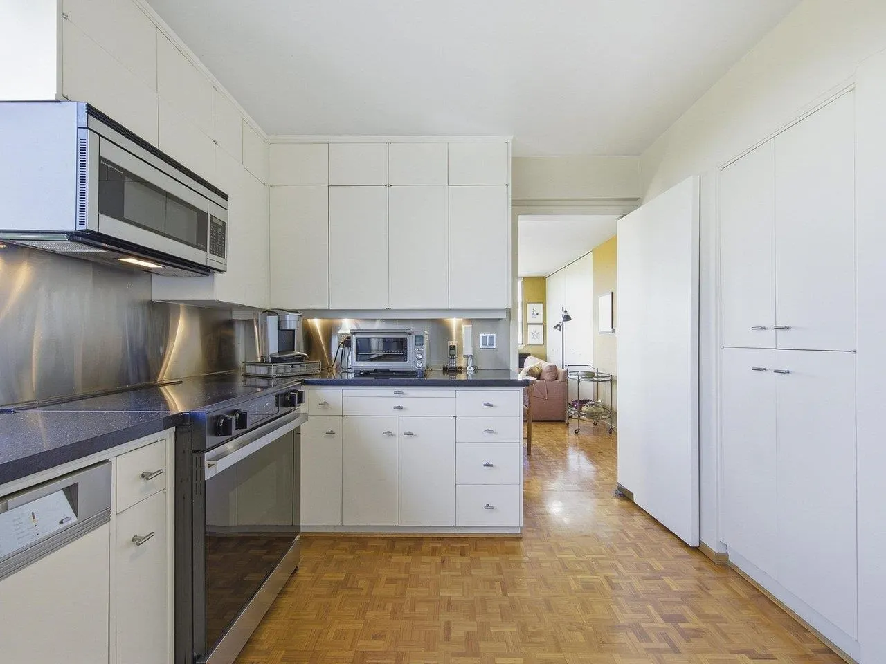1685 W 14th Avenue #900