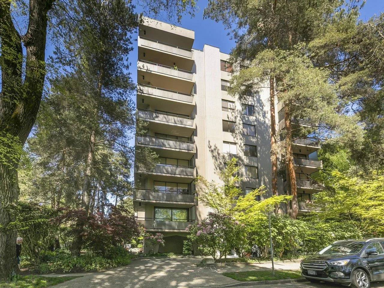 1685 W 14th Avenue #900