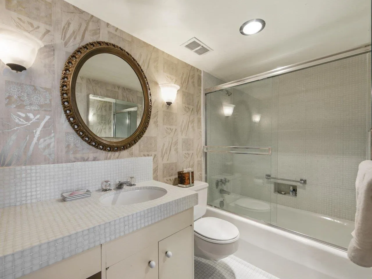 1685 W 14th Avenue #900