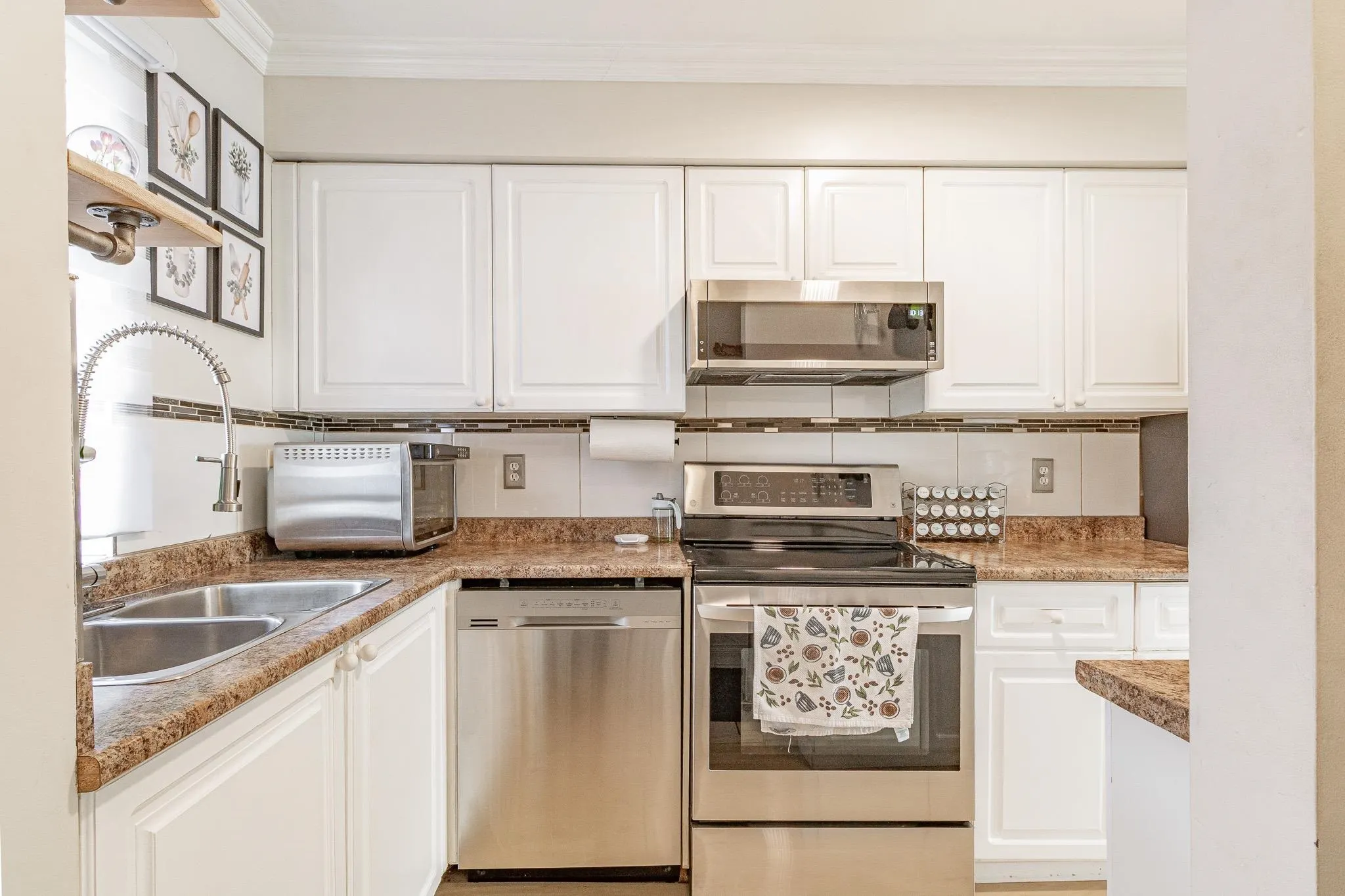 1570 Prairie Avenue #107