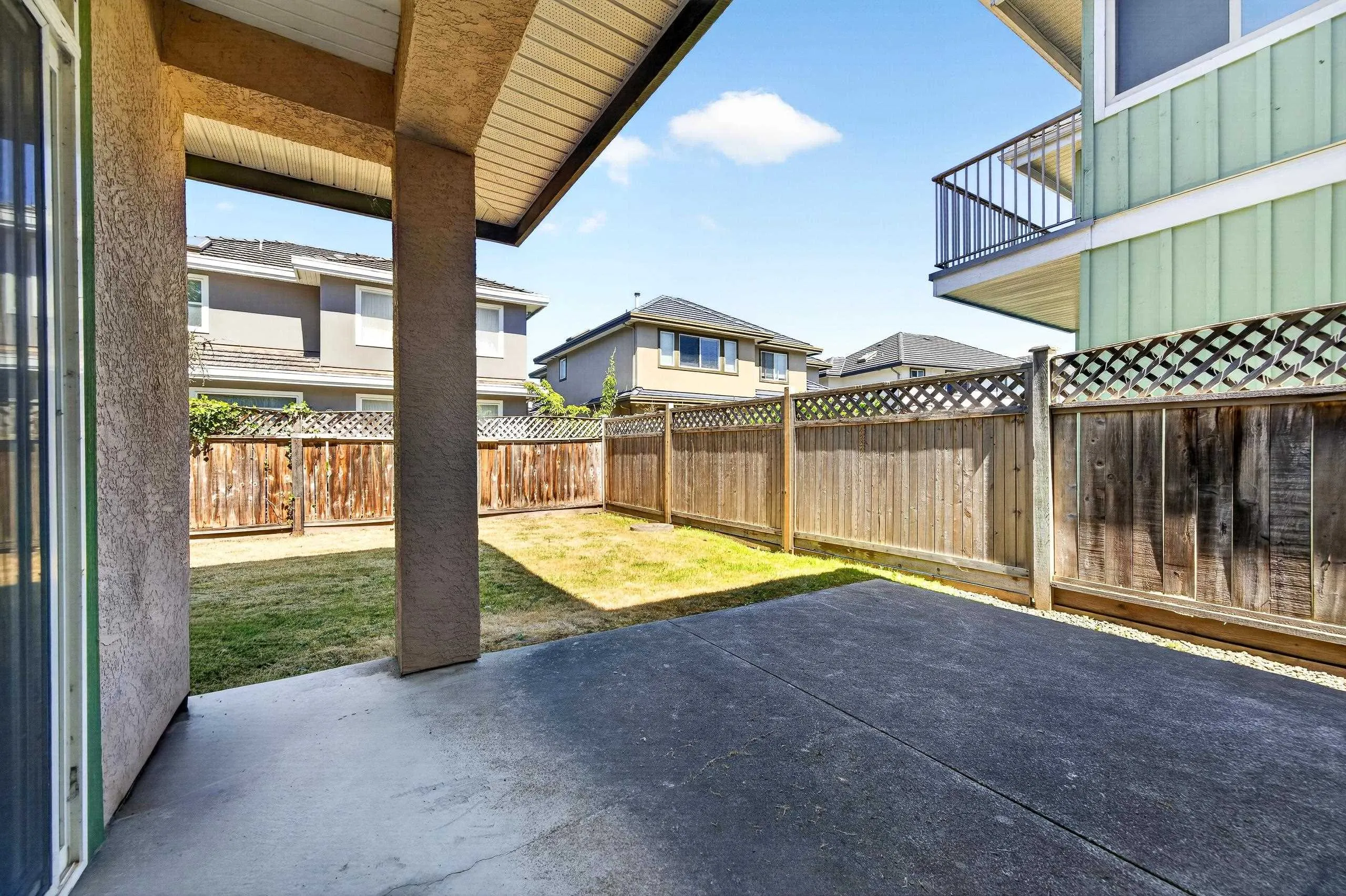 6215 Dunsmuir Crescent