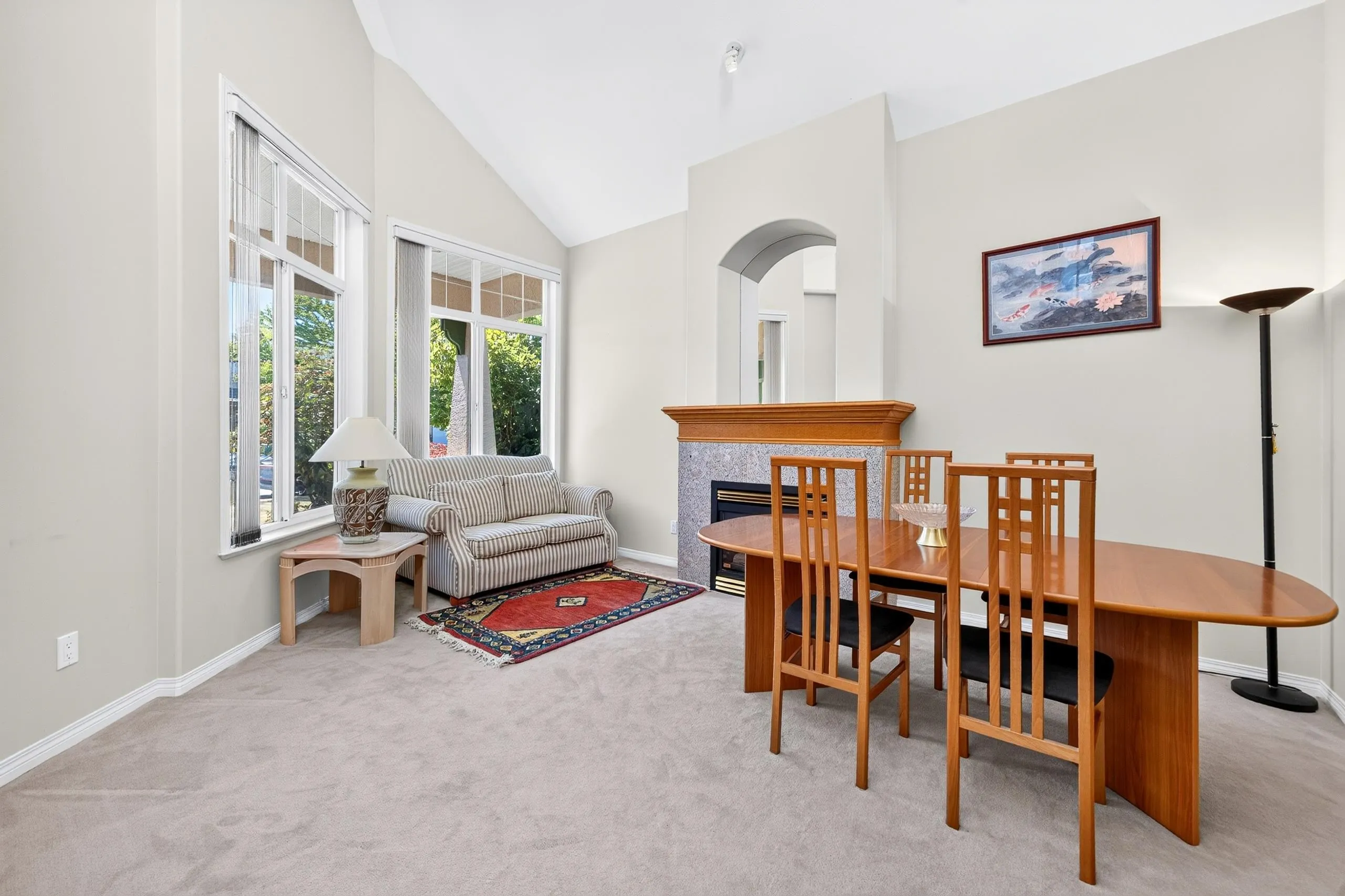 6215 Dunsmuir Crescent