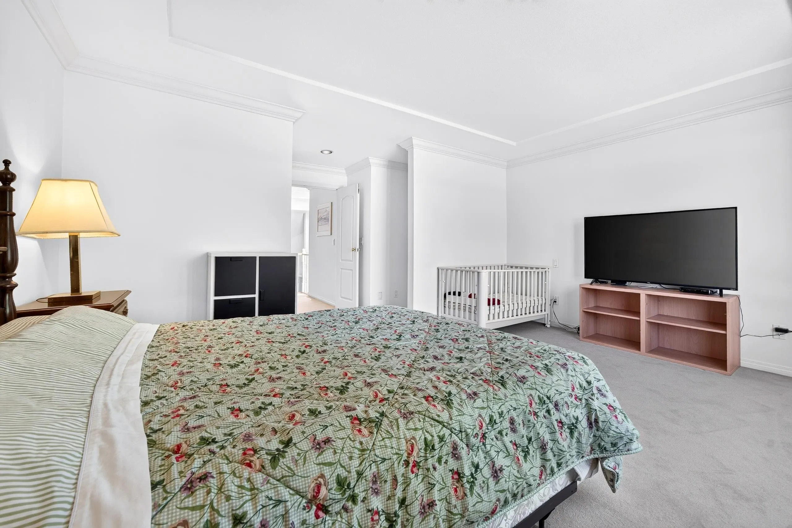 6215 Dunsmuir Crescent