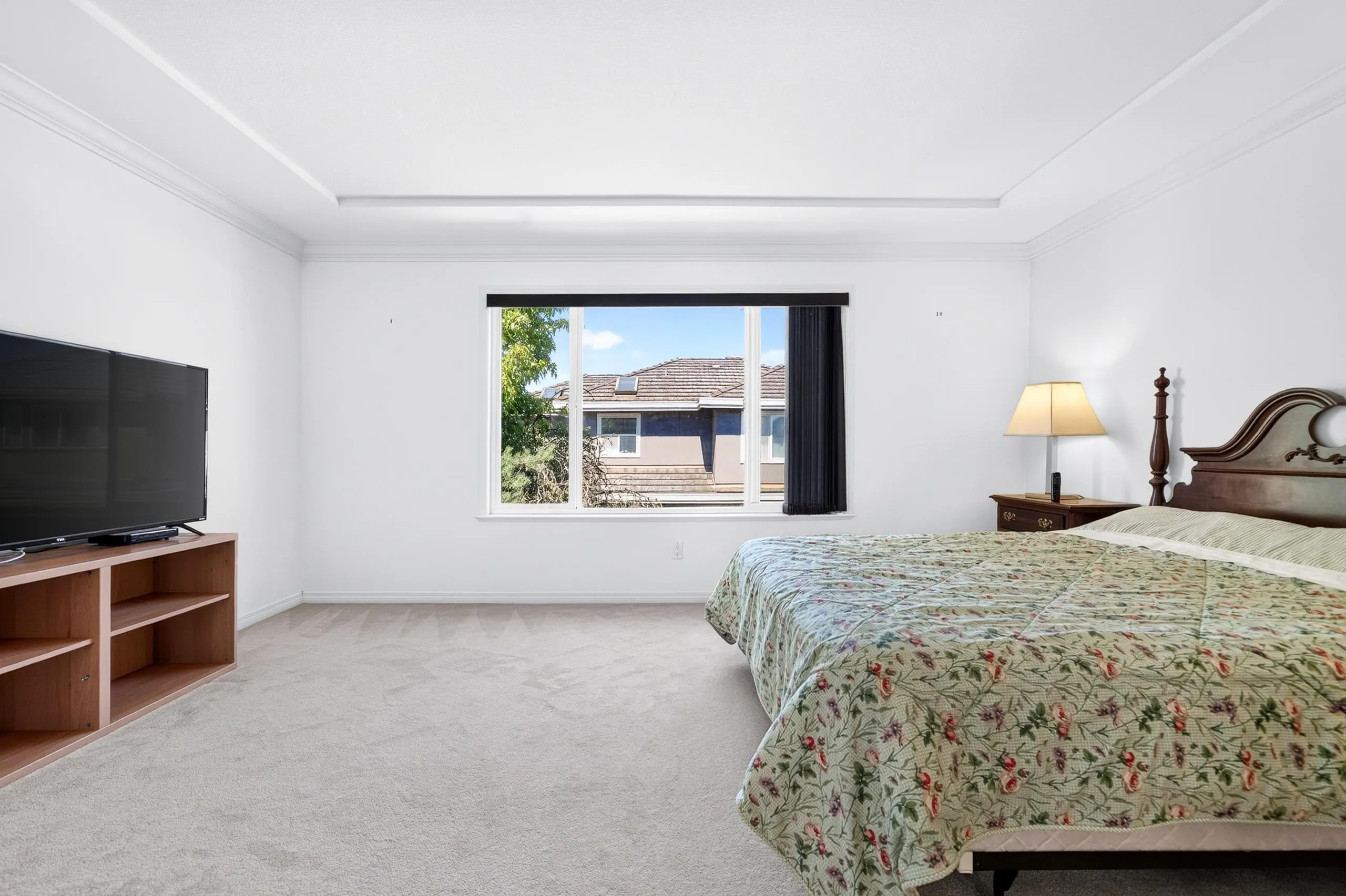 6215 Dunsmuir Crescent