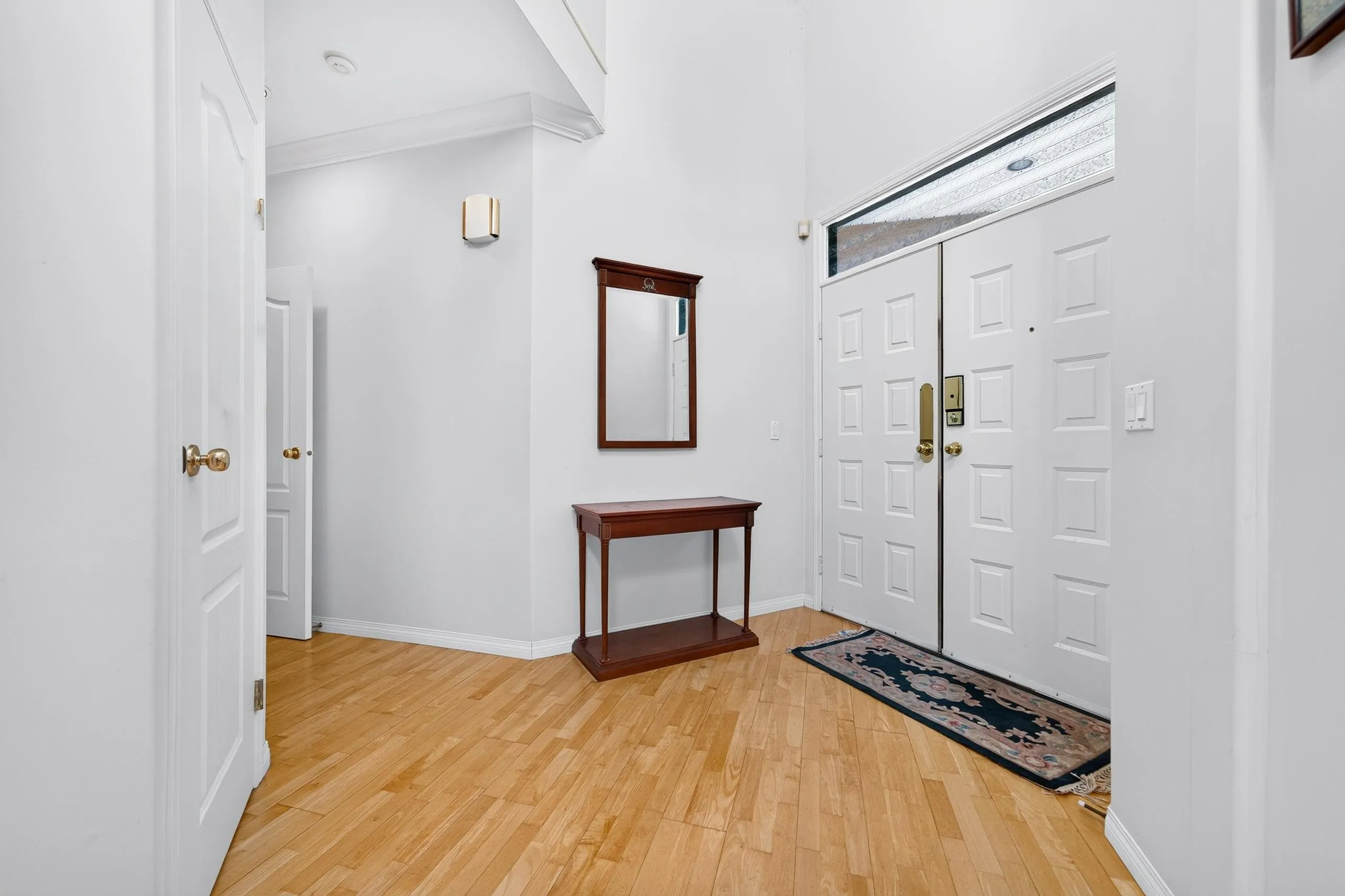 6215 Dunsmuir Crescent
