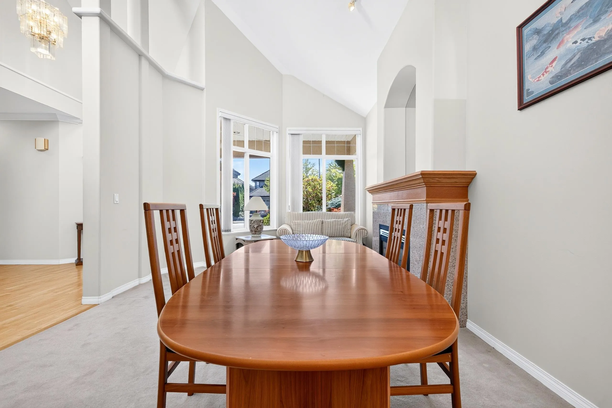 6215 Dunsmuir Crescent