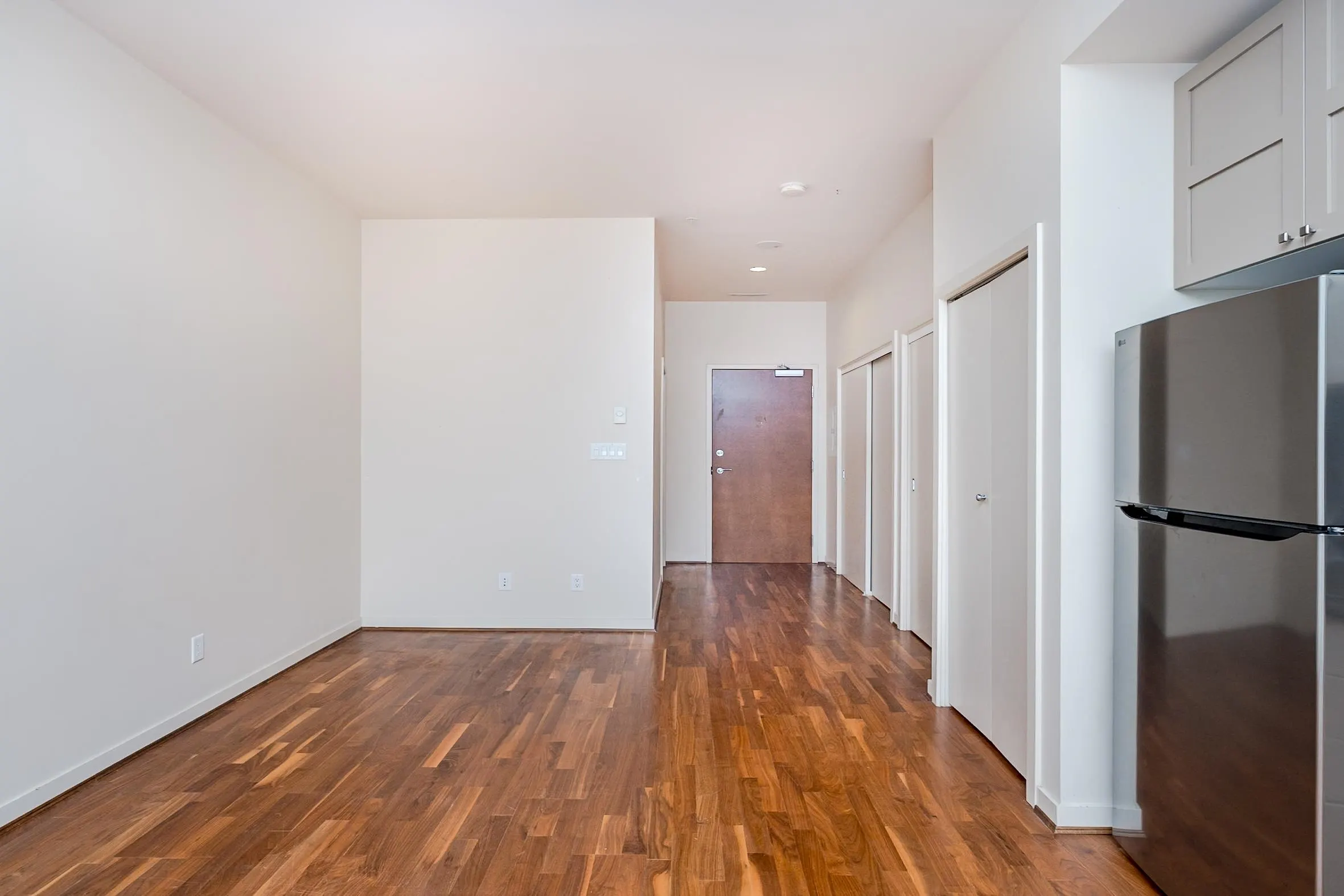 1333 W Georgia Street #1113
