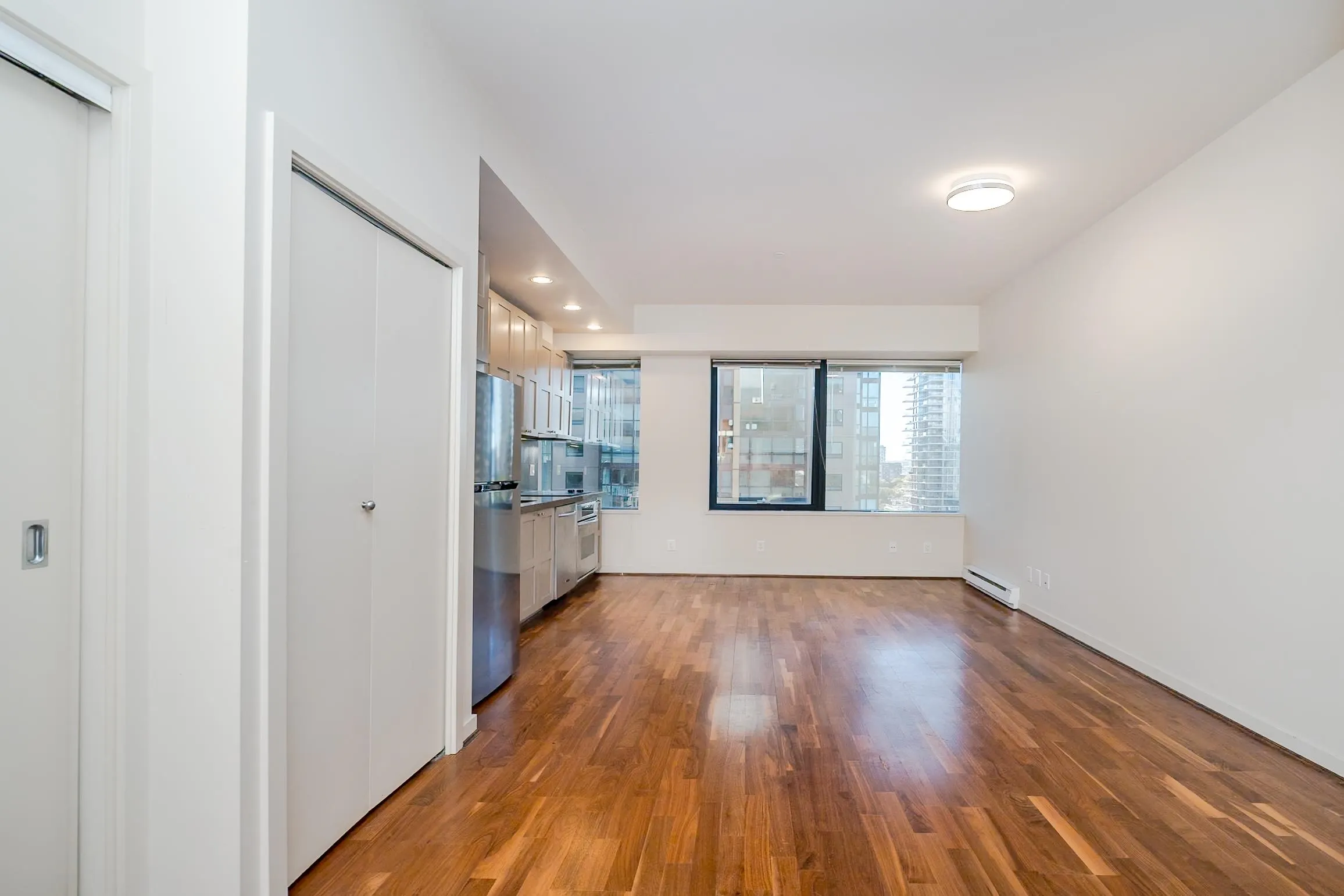 1333 W Georgia Street #1113