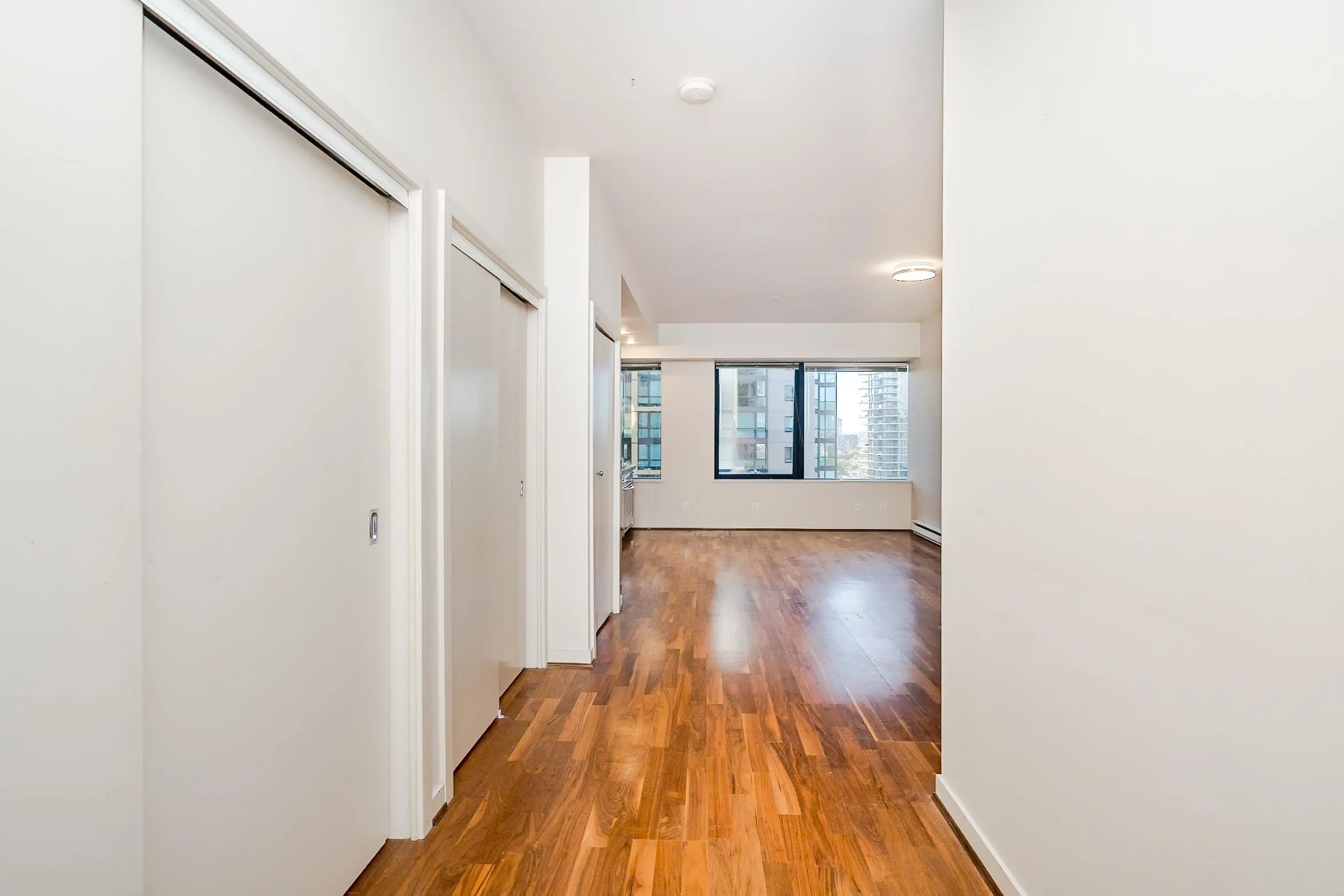 1333 W Georgia Street #1113