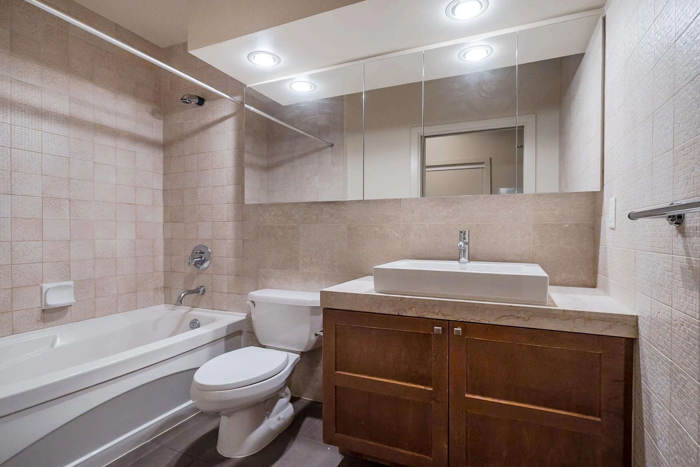 1333 W Georgia Street #1113