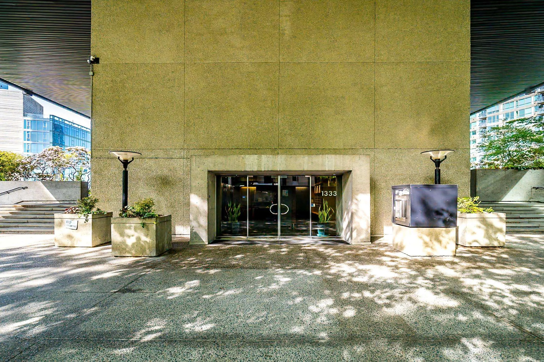 1333 W Georgia Street #1113