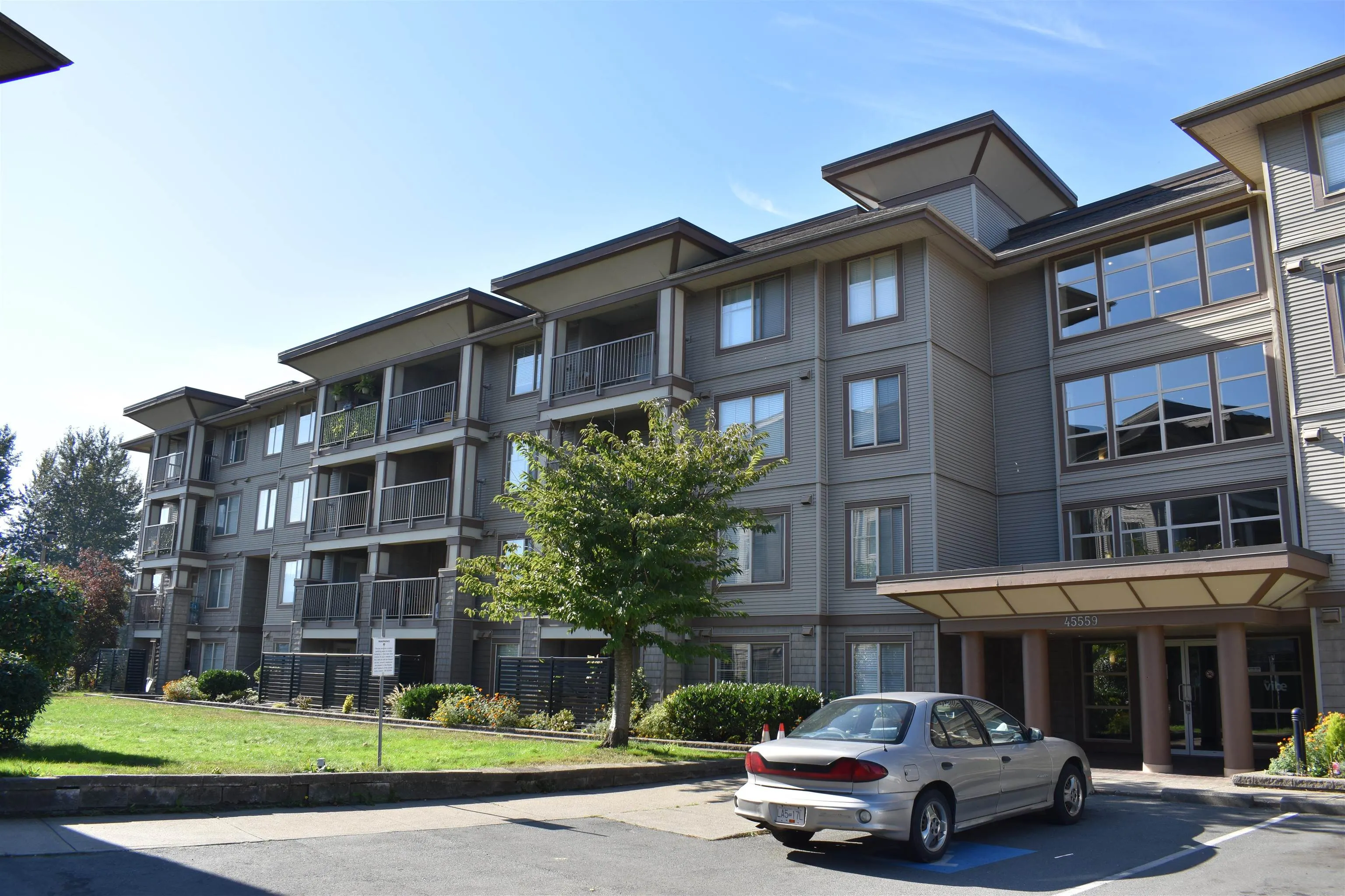 45559 Yale Road #402