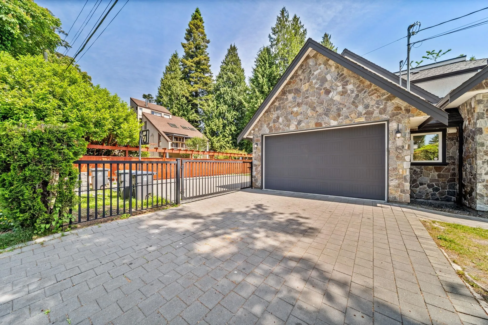 13101 14 Avenue