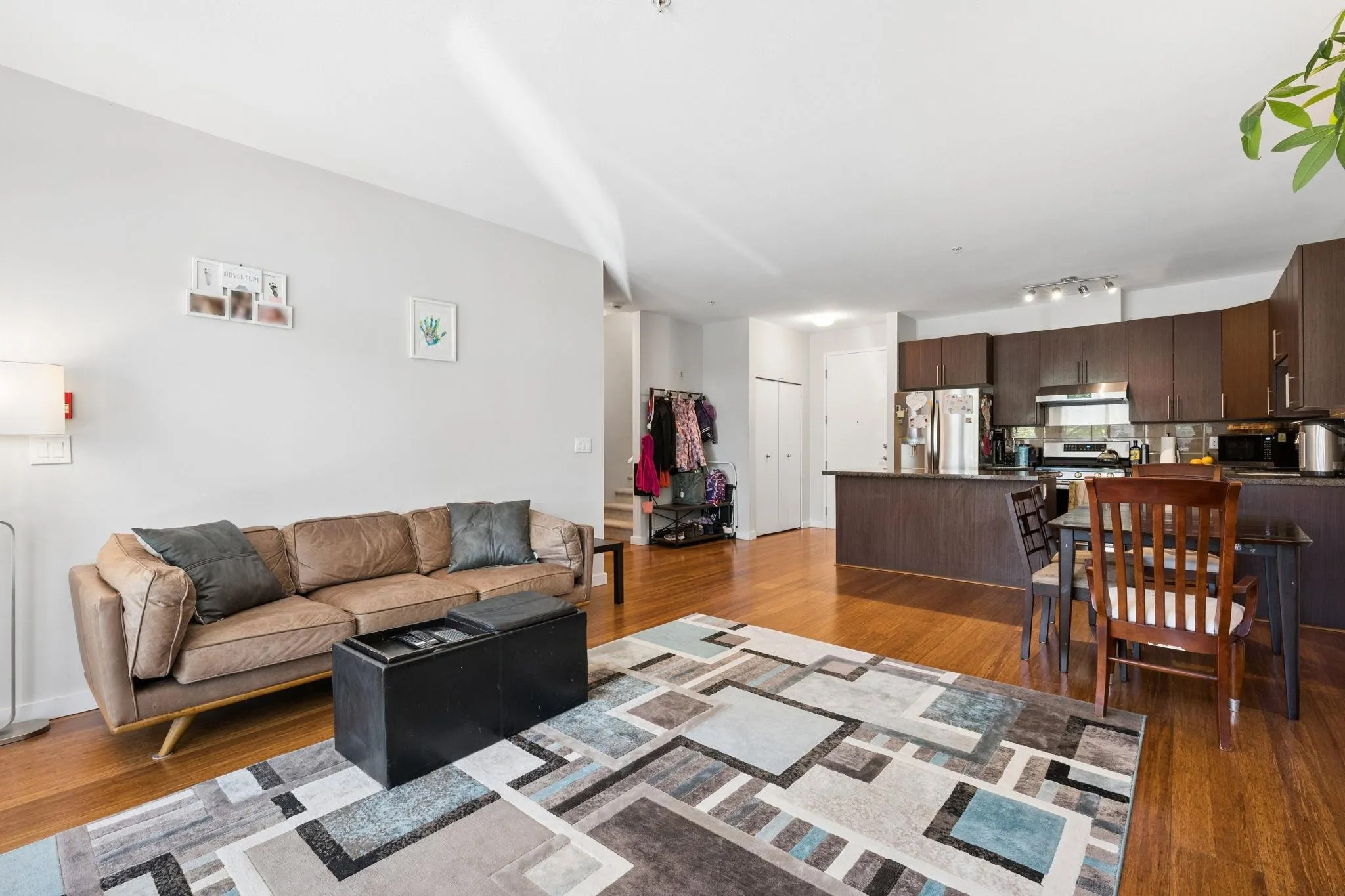 6233 London Road #1