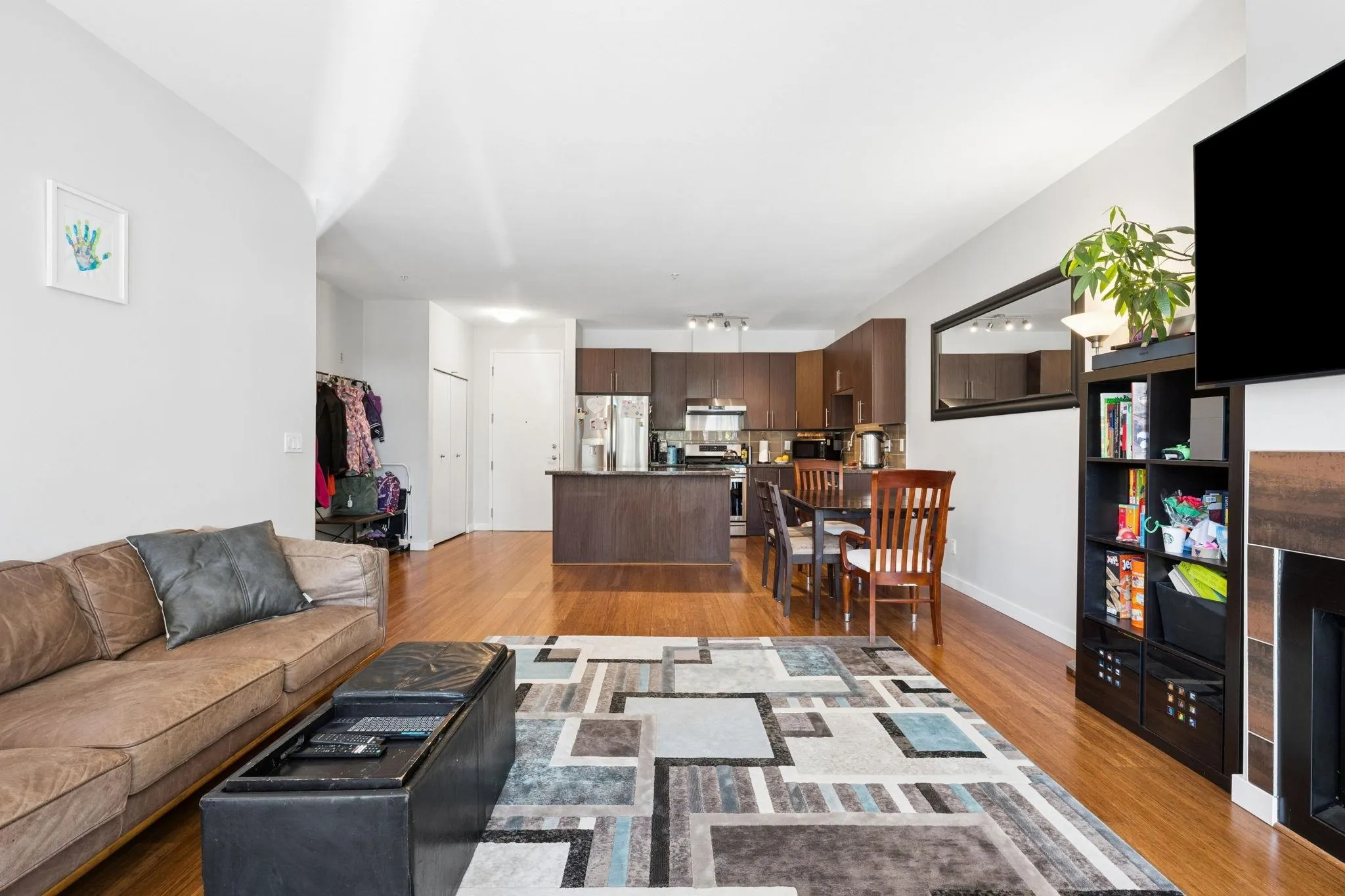 6233 London Road #1