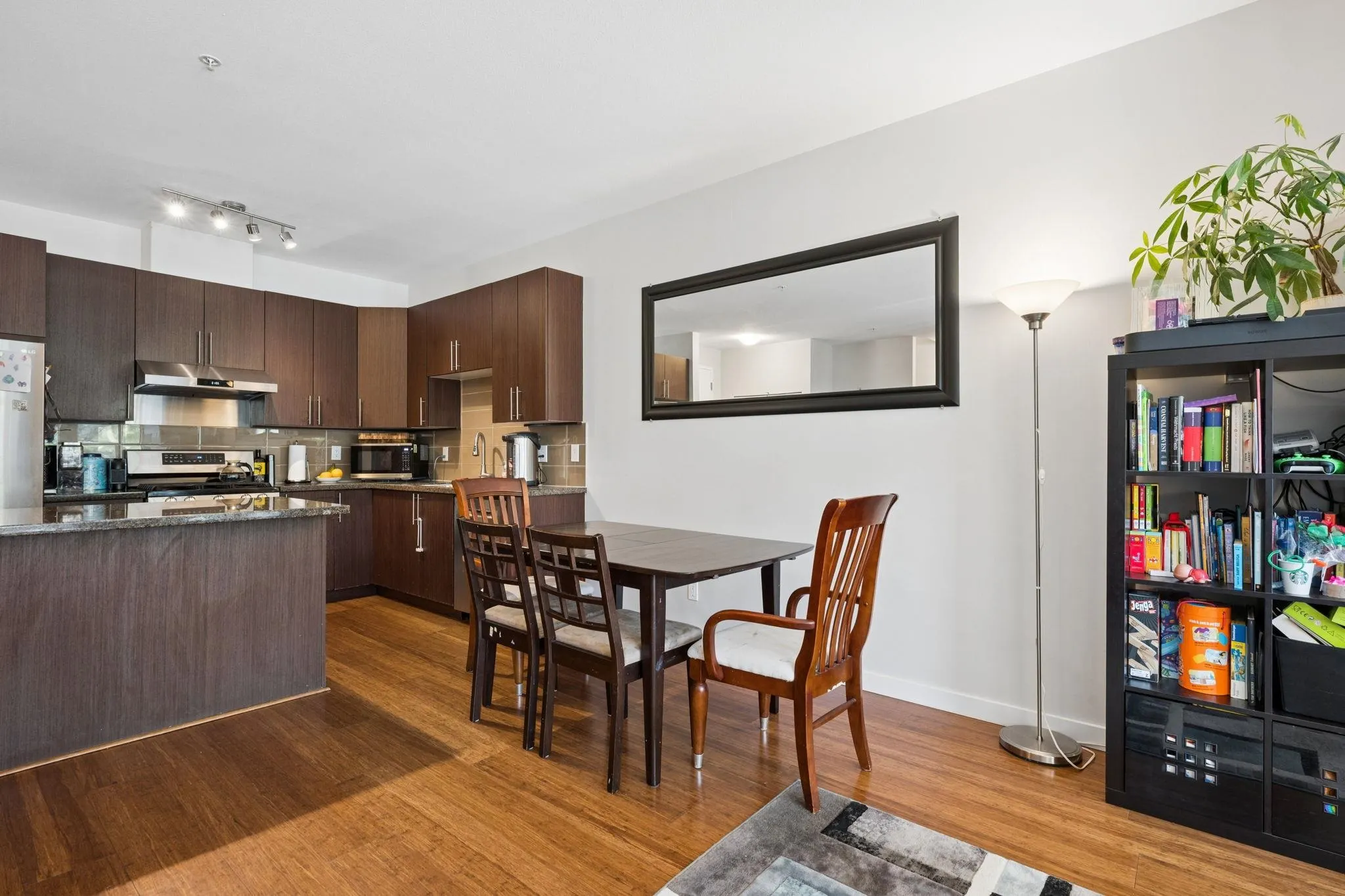 6233 London Road #1
