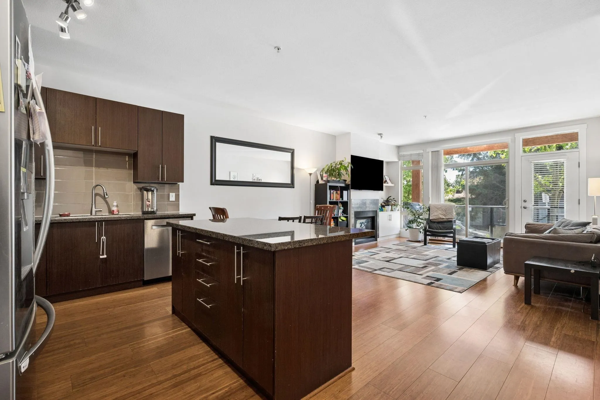 6233 London Road #1