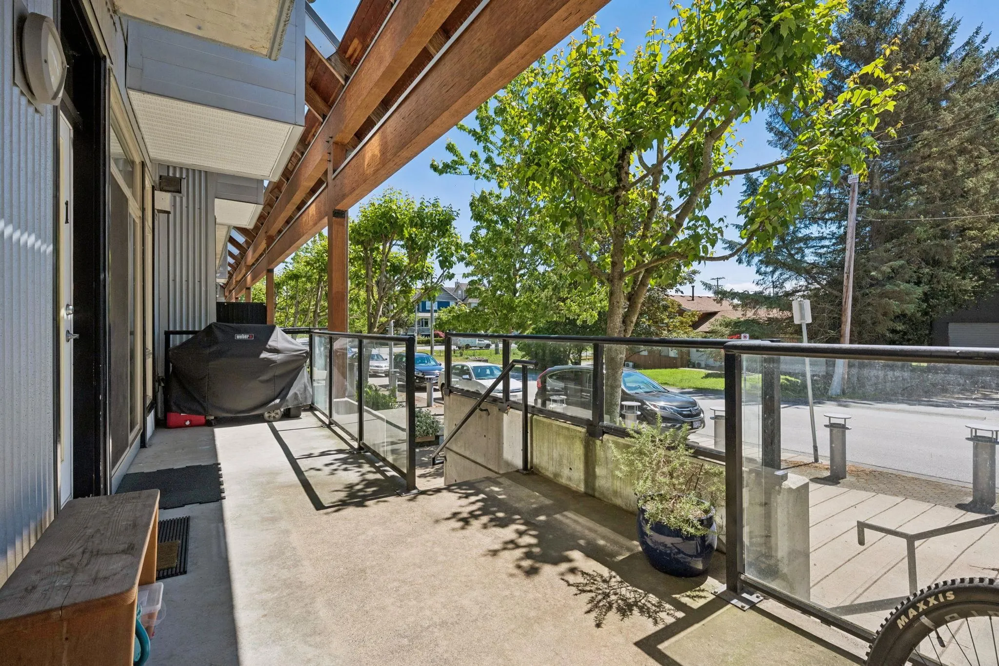 6233 London Road #1