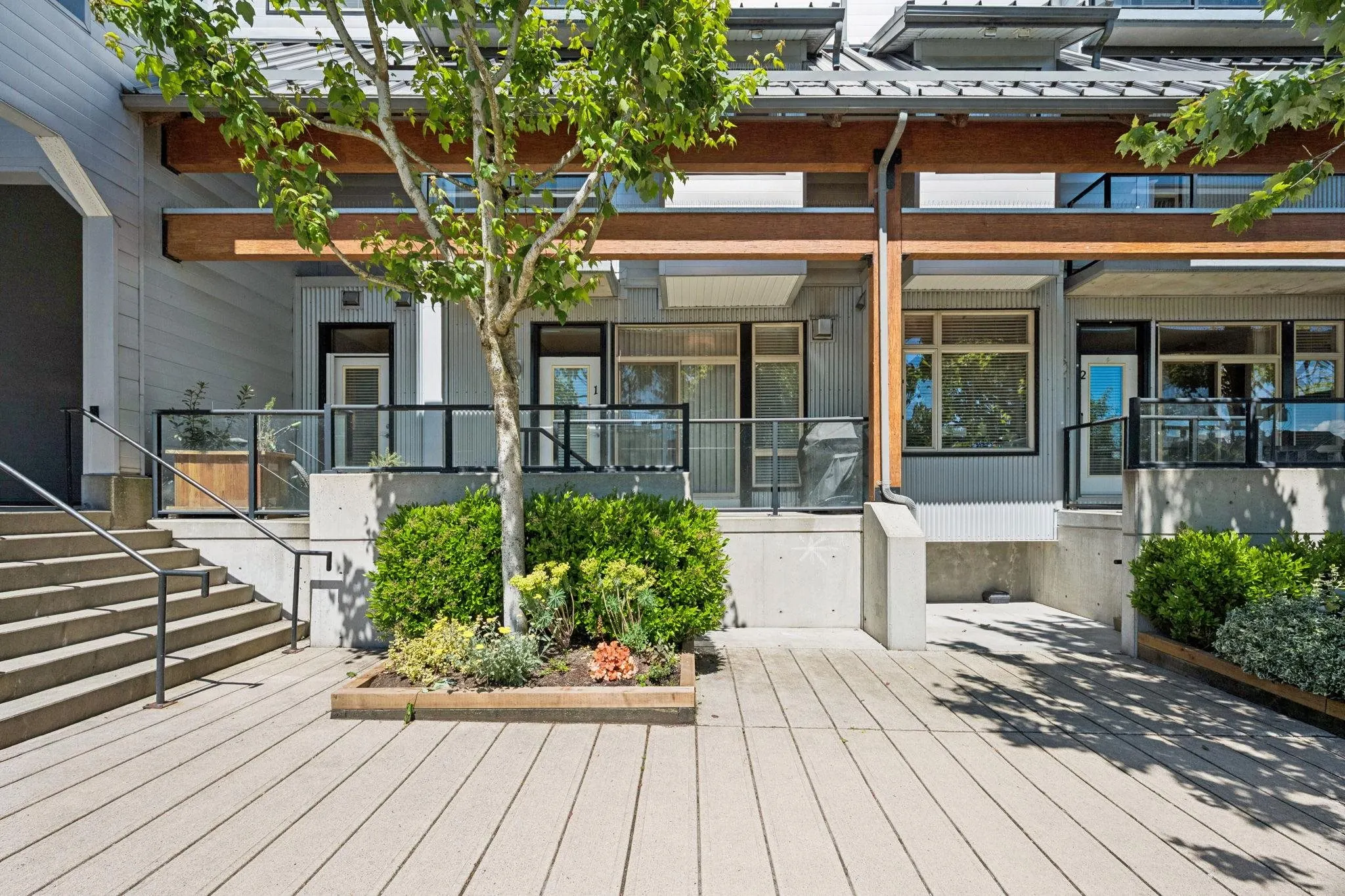 6233 London Road #1