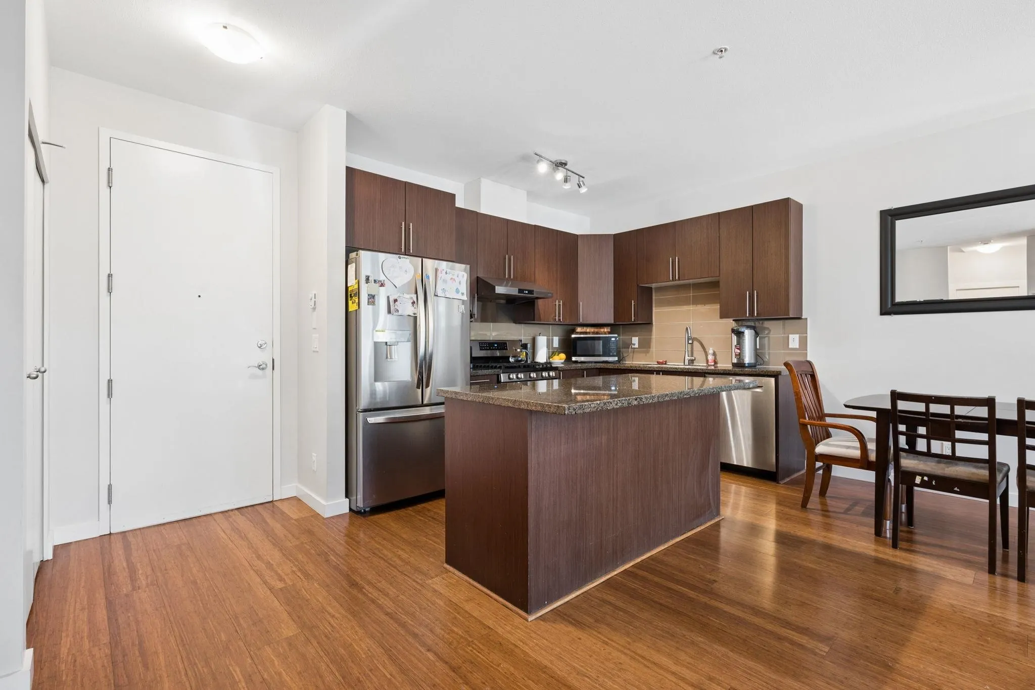 6233 London Road #1